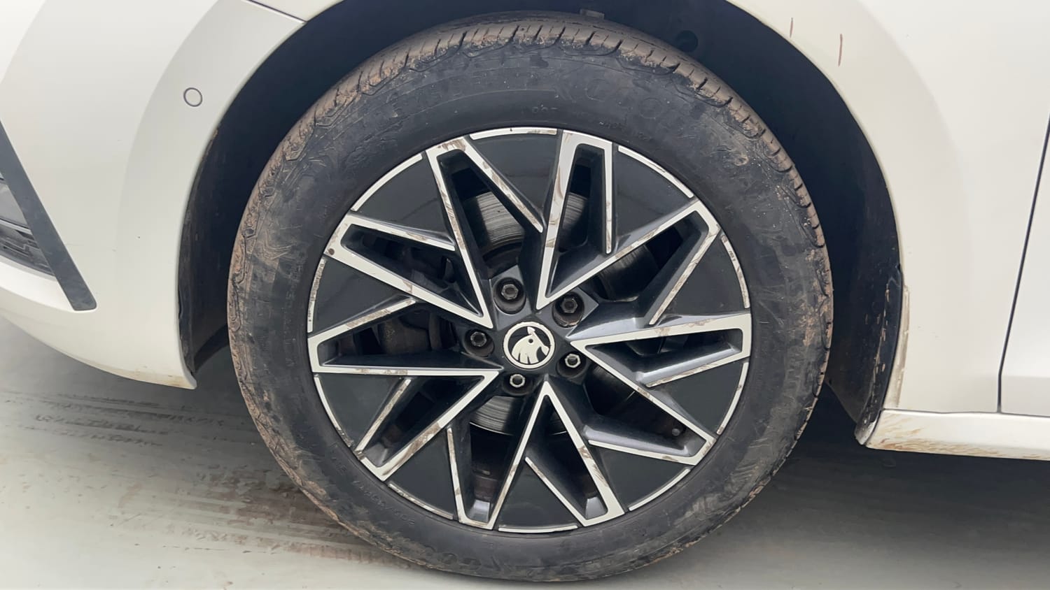 Used 2022 Skoda Octavia L&K 2.0 Petrol Automatic tyres LEFT FRONT TYRE RIM VIEW