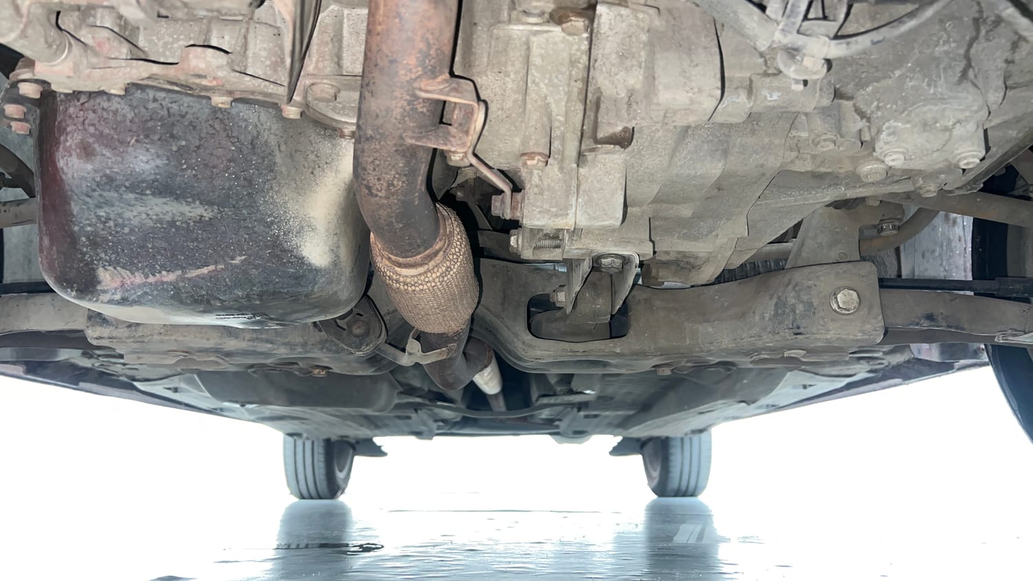 Used 2015 Volkswagen Polo Highline1.2L (P) Petrol Manual extra FRONT LEFT UNDERBODY VIEW
