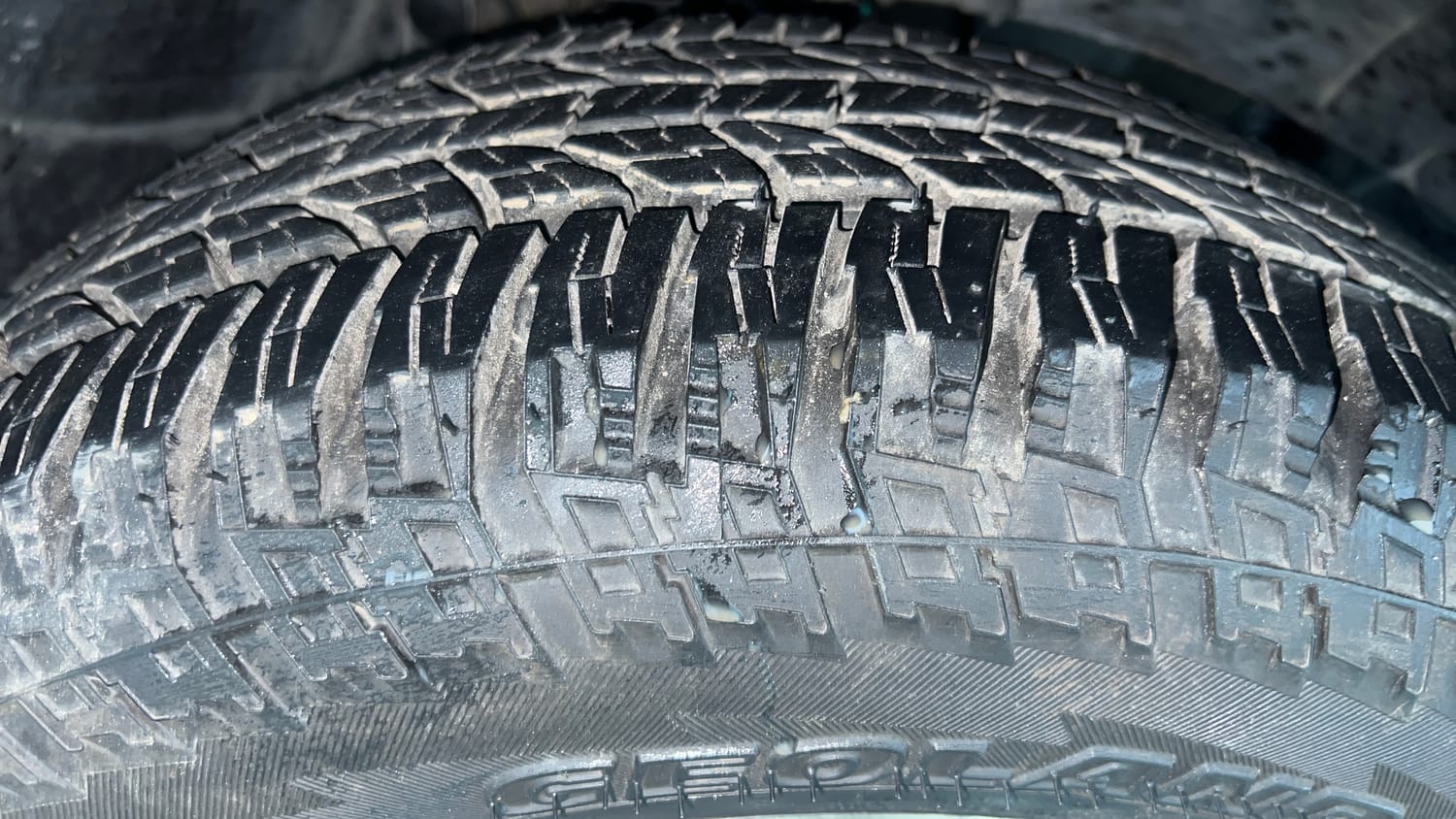 Used 2018 Renault Duster RXS CVT Petrol Automatic tyres RIGHT FRONT TYRE TREAD VIEW