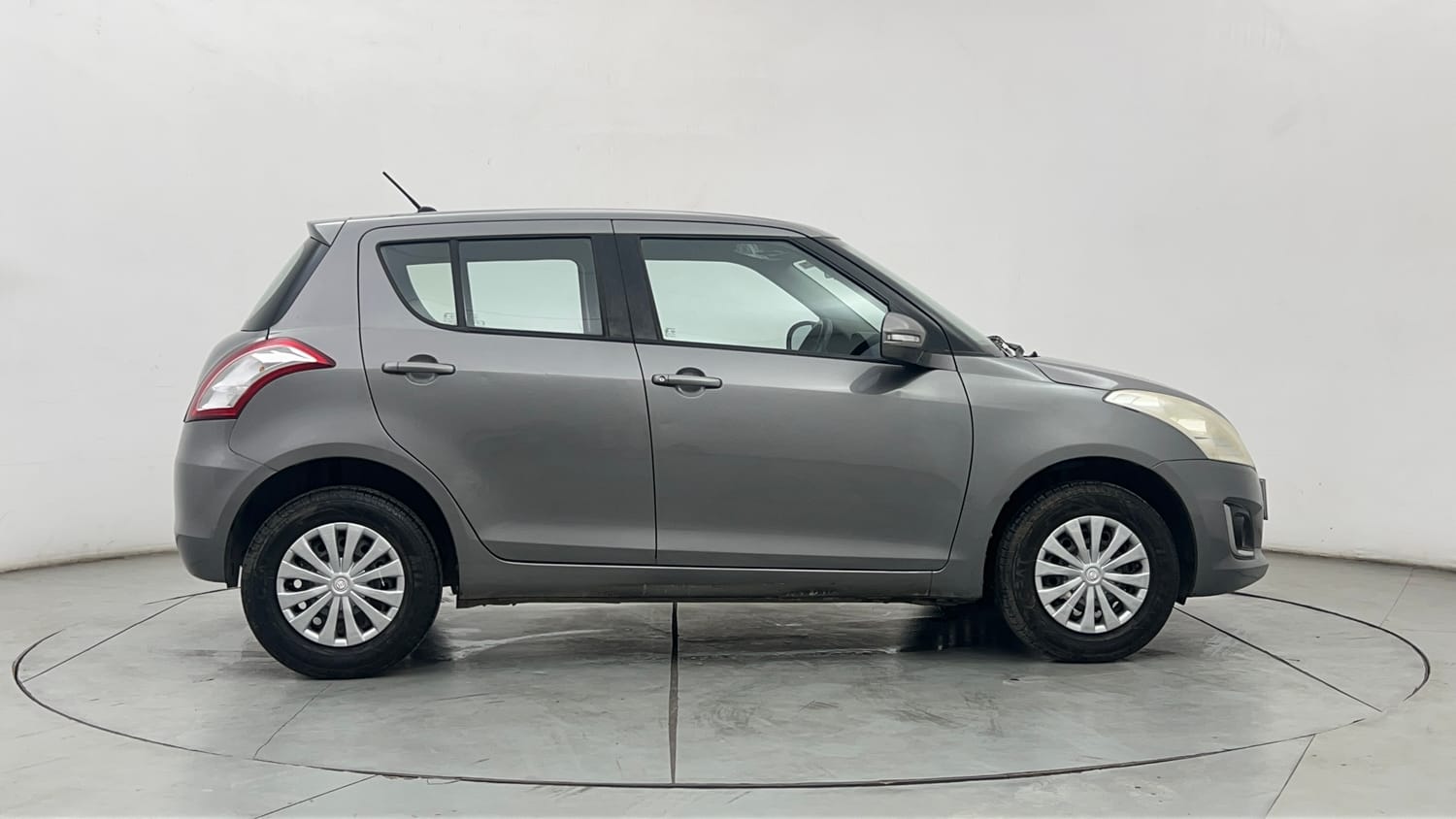 Used 2017 Maruti Suzuki Swift VXi Petrol Manual exterior RIGHT SIDE VIEW