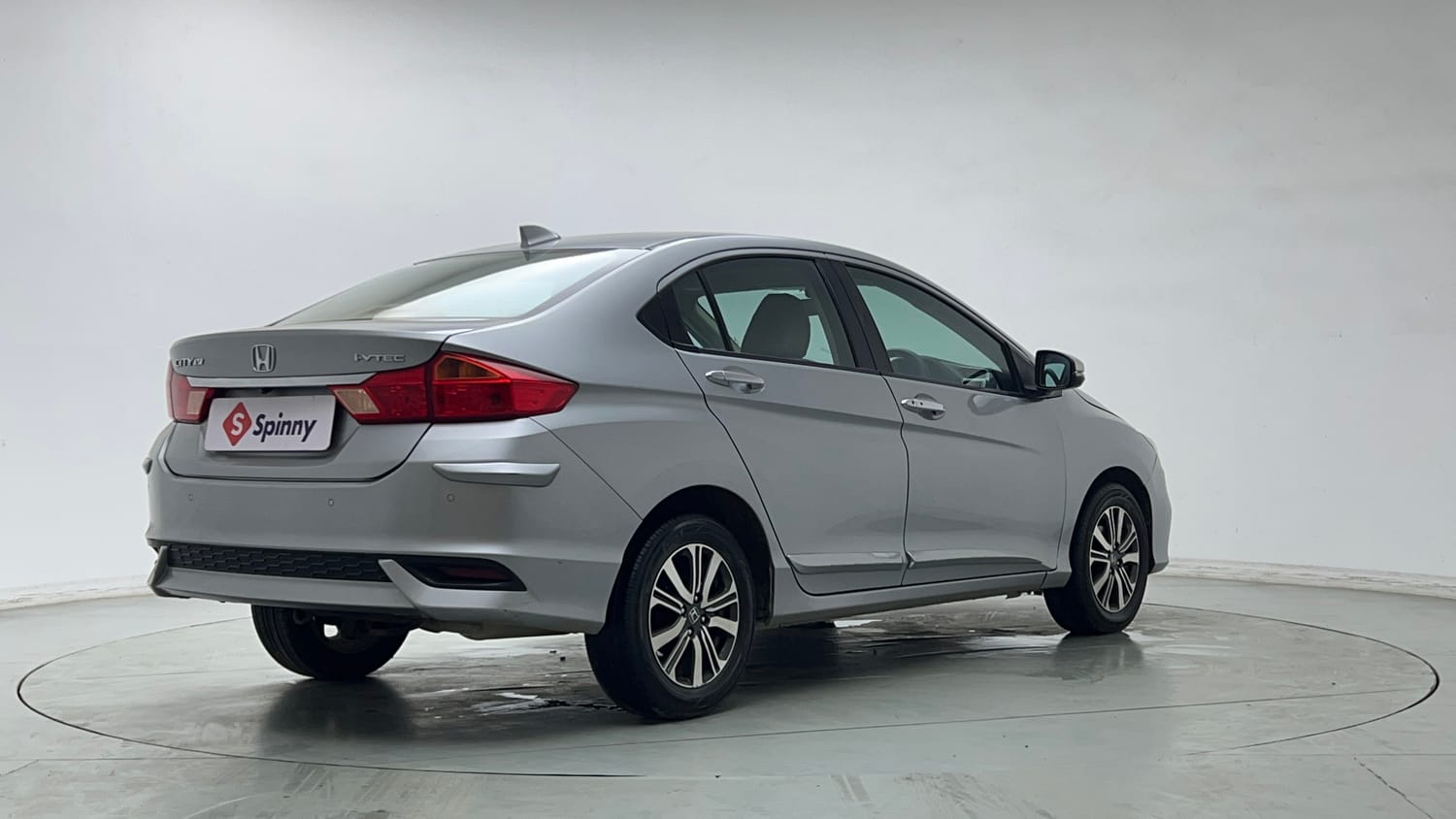 Used 2019 Honda City V Petrol Petrol Manual exterior RIGHT REAR CORNER VIEW
