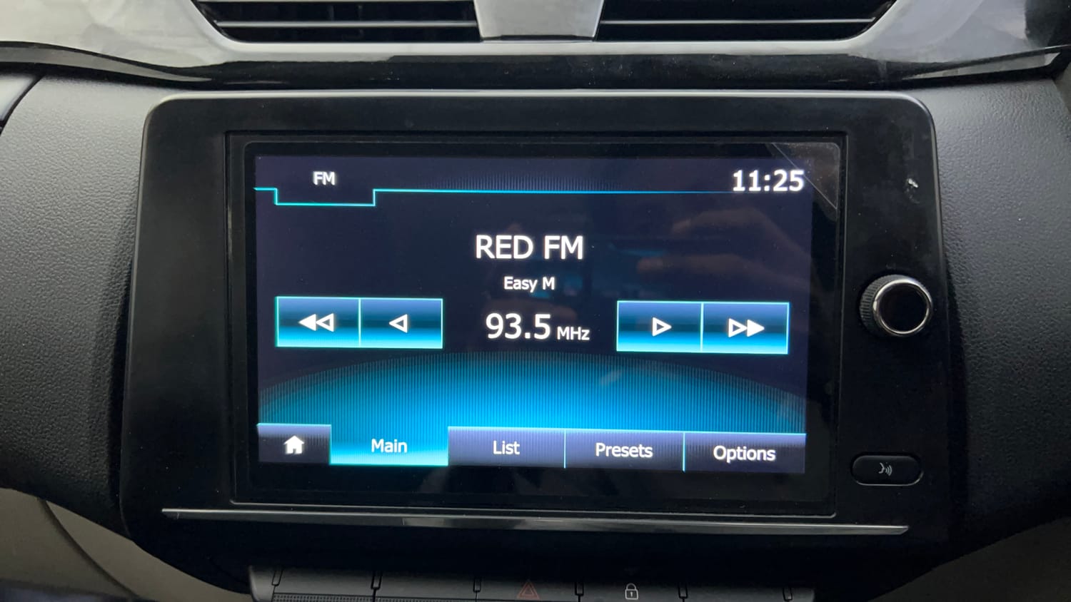 Used 2022 Renault Triber Limited Edition Petrol Manual top_features Integrated (in-dash) music system