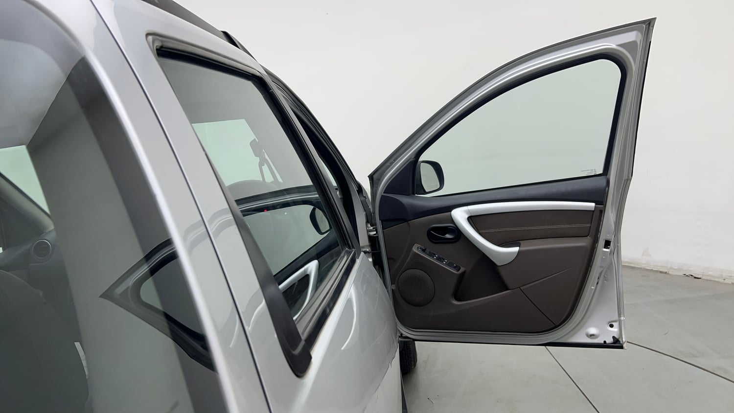 Used 2016 Renault Duster RXL Petrol Petrol Manual interior RIGHT FRONT DOOR OPEN VIEW