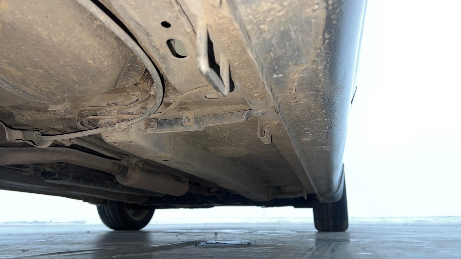 Used 2020 Maruti Suzuki Ciaz Alpha Hybrid 1.5 Petrol Manual extra REAR RIGHT UNDERBODY VIEW