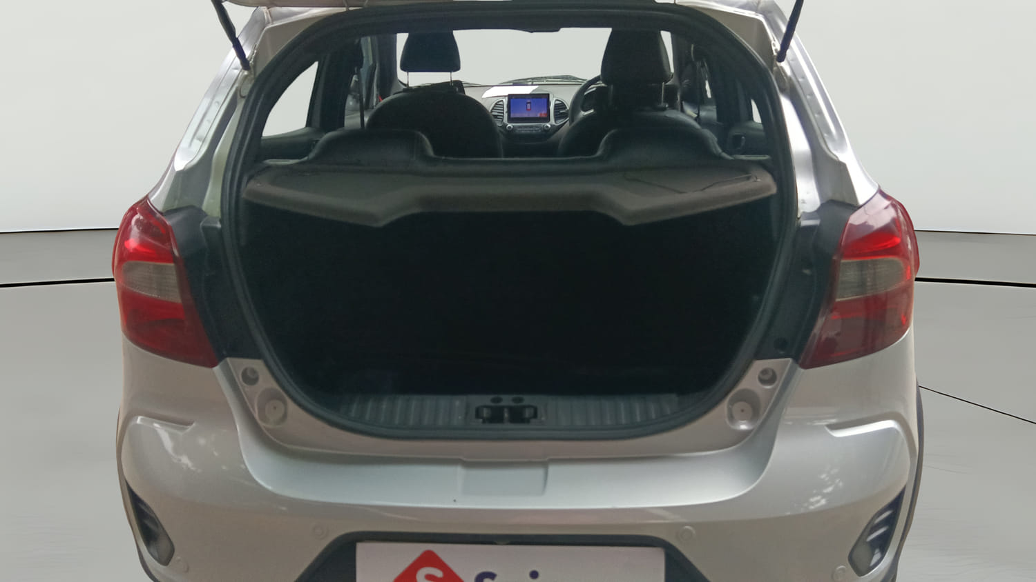 Used 2018 Ford Freestyle Titanium 1.2 Ti-VCT Petrol Manual interior DICKY INSIDE VIEW
