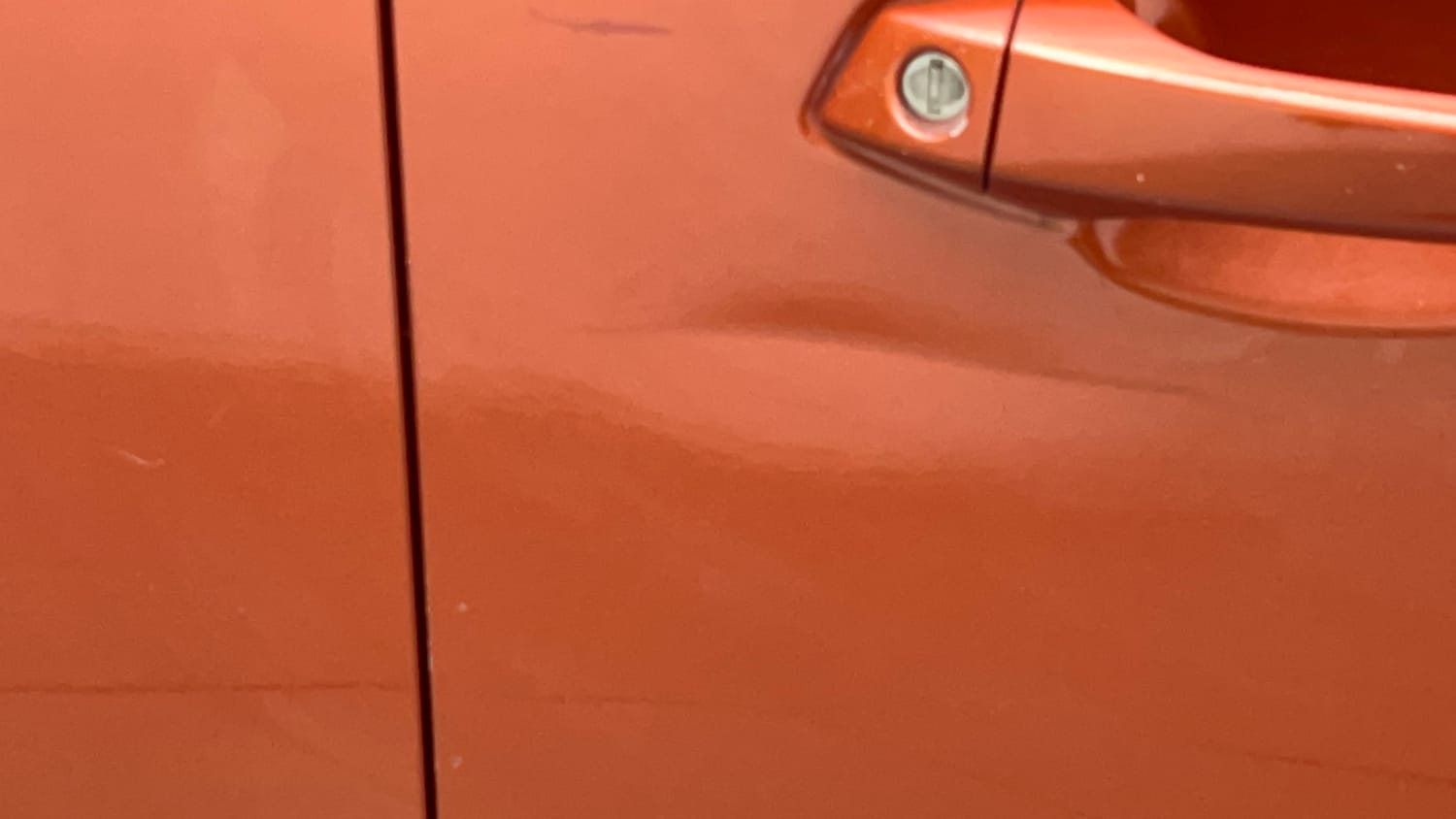 Used 2016 Mahindra KUV100 K6+ 6 STR Petrol Manual dents MINOR DENT