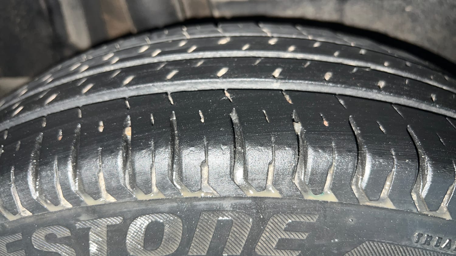 Used 2018 Maruti Suzuki Dzire VXi AMT Petrol Automatic tyres RIGHT REAR TYRE TREAD VIEW