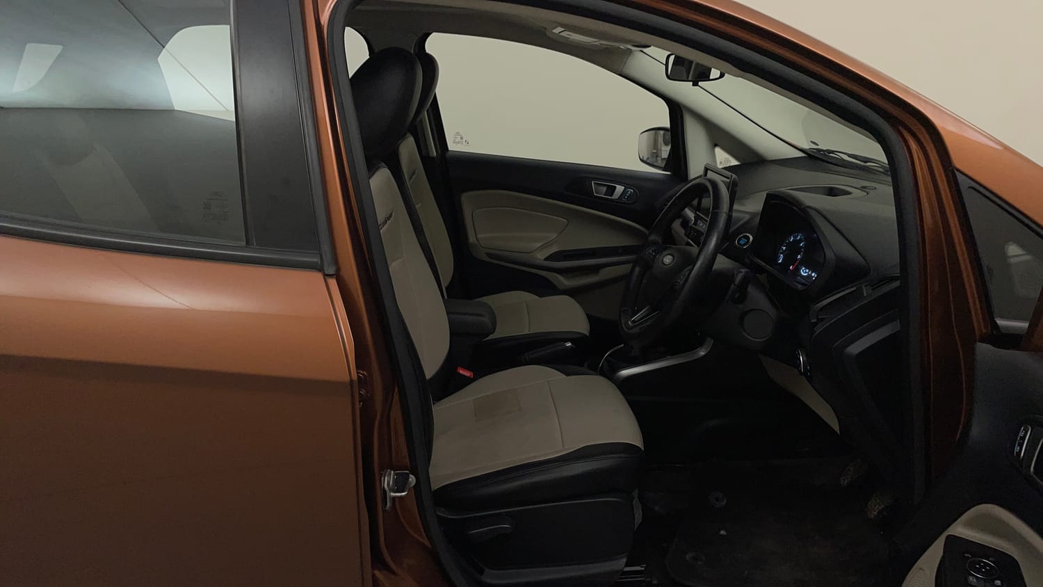 Used 2021 Ford EcoSport Titanium 1.5L TDCi Diesel Manual interior RIGHT SIDE FRONT DOOR CABIN VIEW