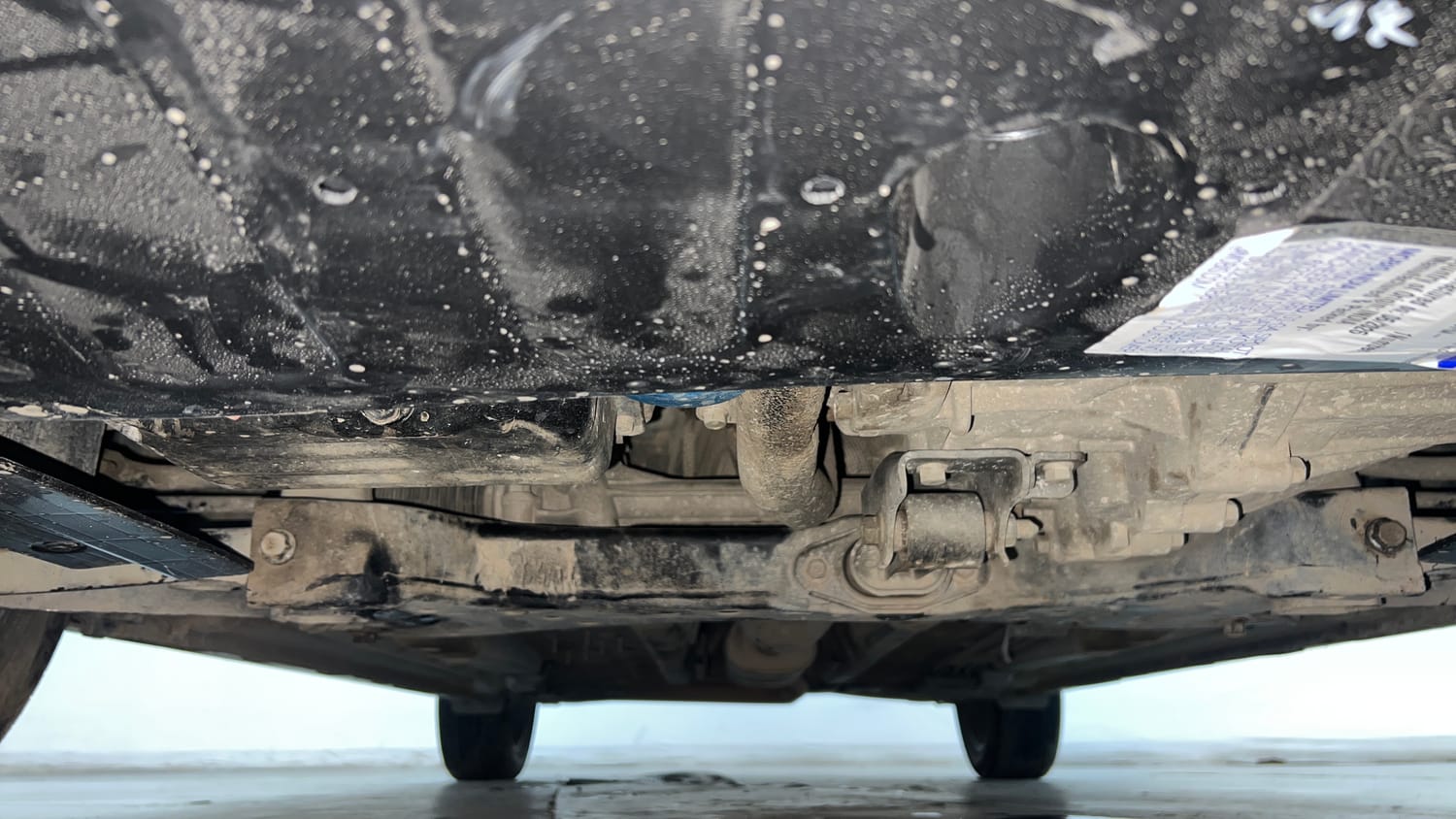 Used 2020 Hyundai New i20 Asta (O) 1.0 Turbo DCT Petrol Automatic extra FRONT LEFT UNDERBODY VIEW