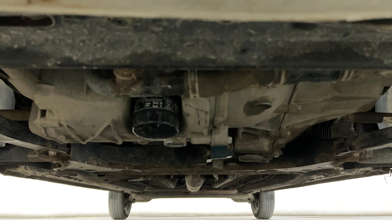 Used 2022 Renault Triber Limited Edition Petrol Manual extra FRONT LEFT UNDERBODY VIEW