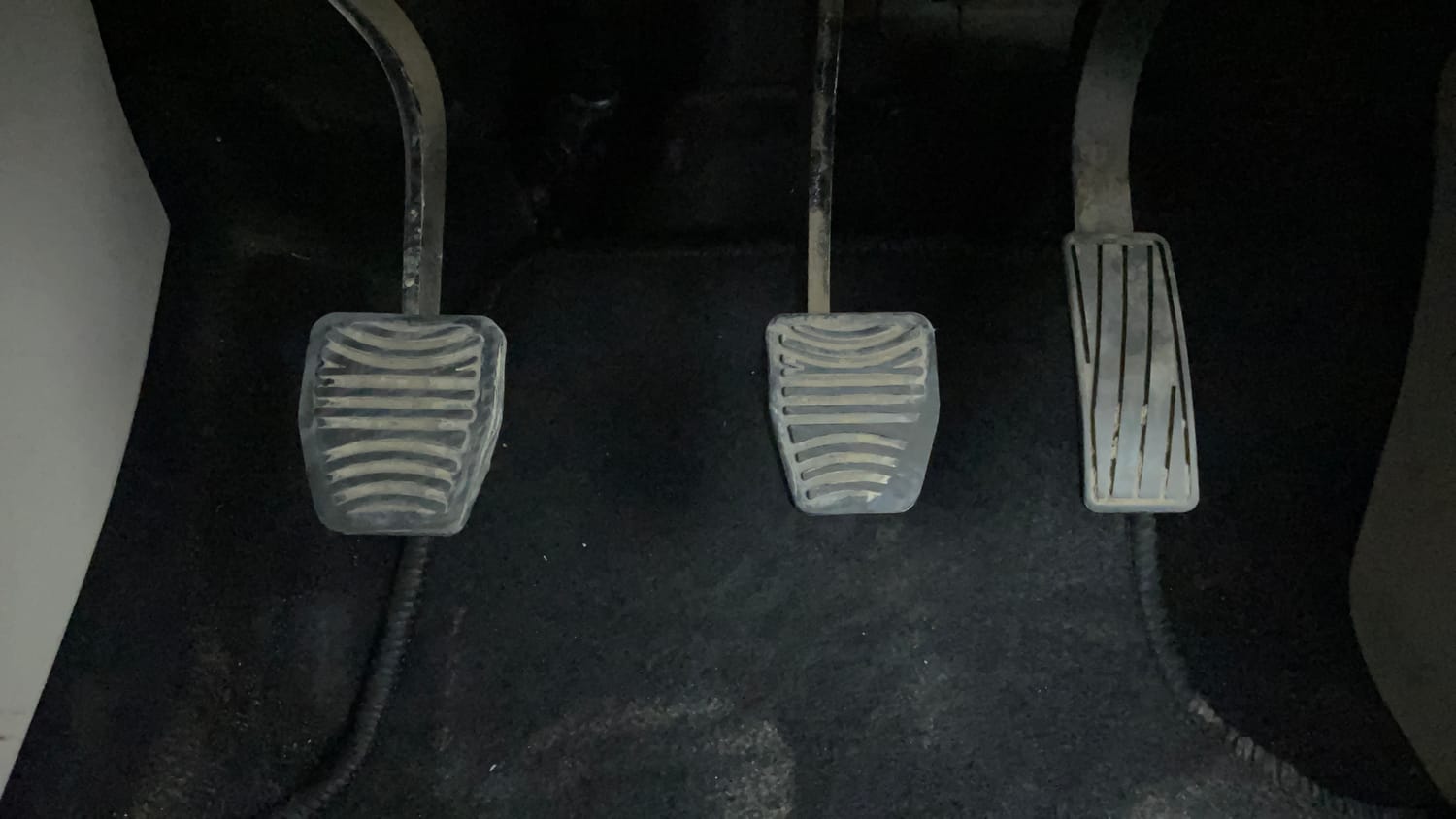 Used 2021 Mahindra XUV 300 W6 1.2 Petrol Petrol Manual interior PEDALS VIEW