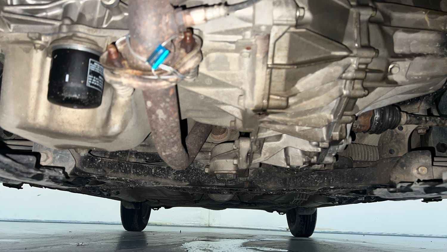 Used 2018 Maruti Suzuki Dzire VXi AMT Petrol Automatic extra FRONT LEFT UNDERBODY VIEW