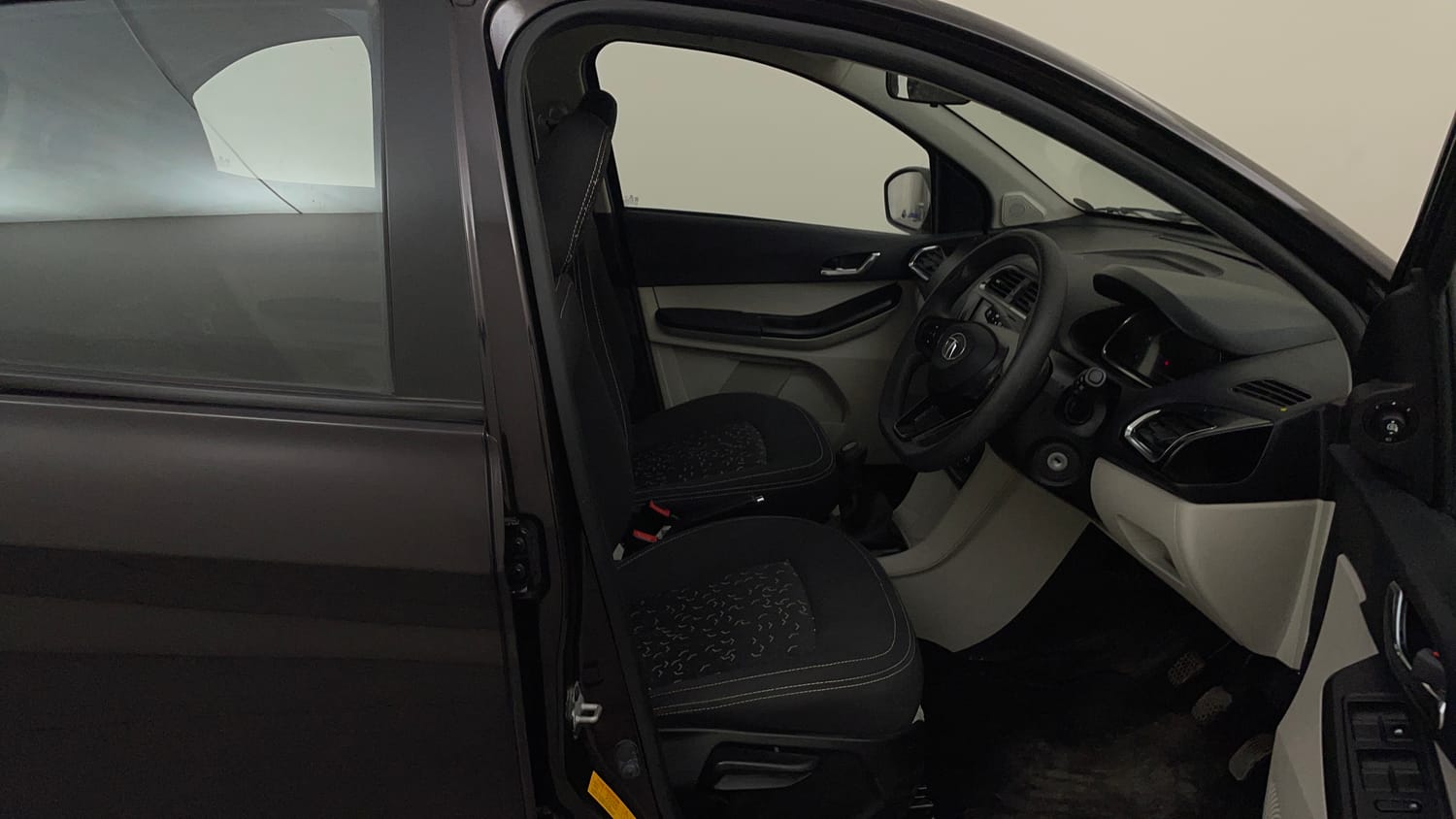 Used 2023 Tata Tiago XZ Plus Petrol Manual interior RIGHT SIDE FRONT DOOR CABIN VIEW