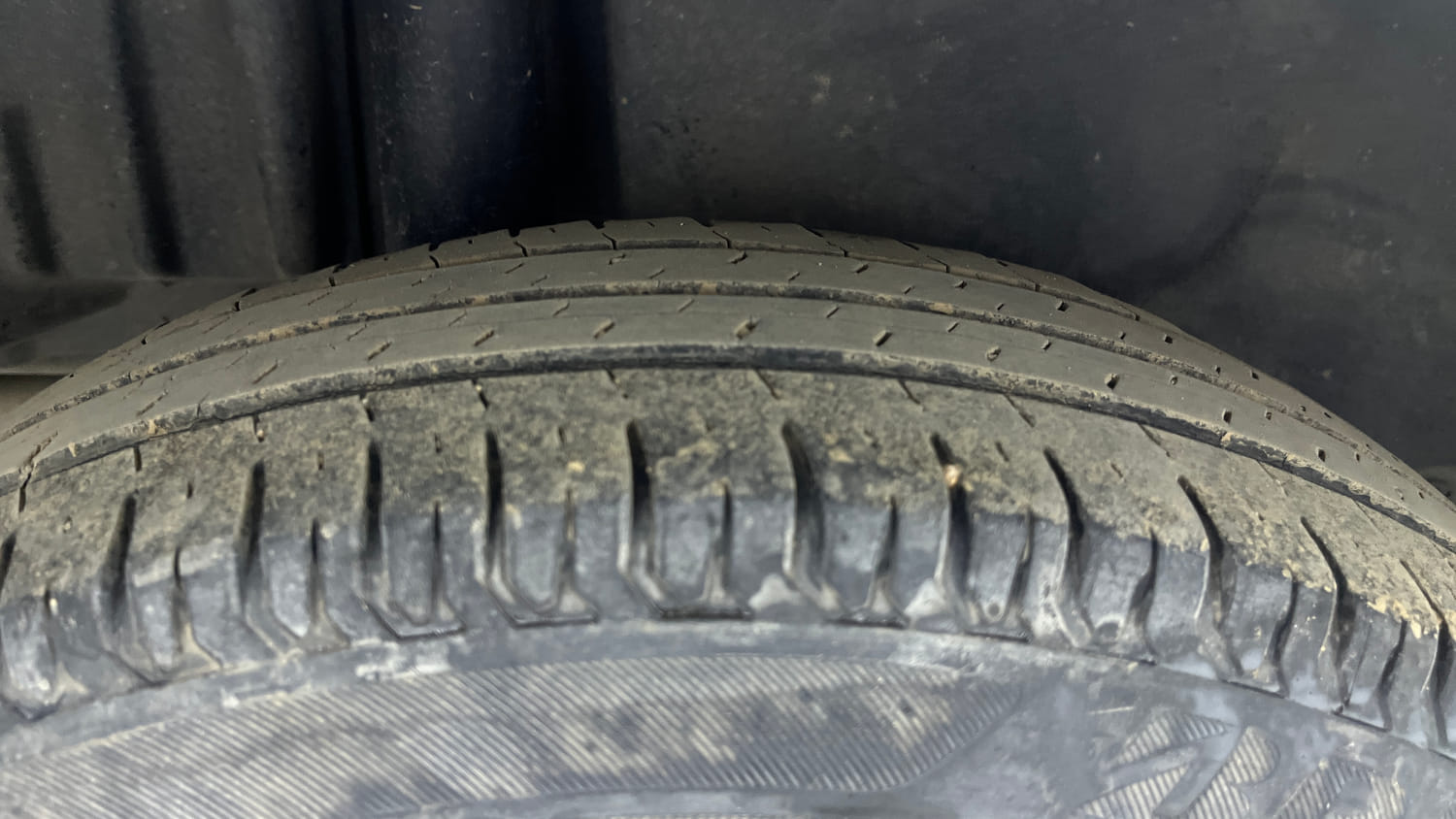 Used 2015 Maruti Suzuki Swift Dzire VXI Petrol Manual tyres RIGHT REAR TYRE TREAD VIEW
