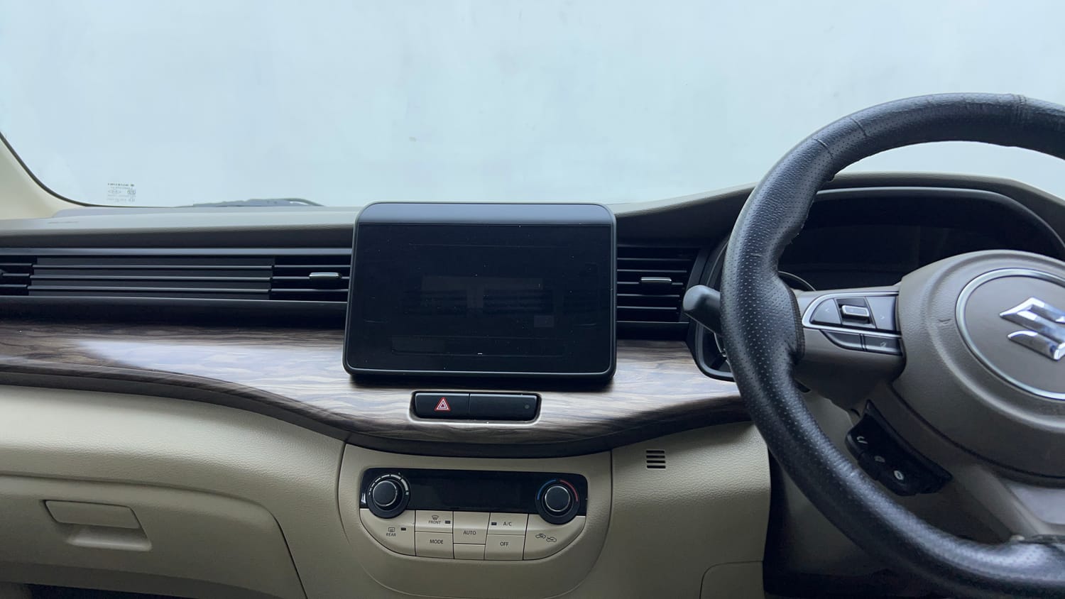 Used 2019 Maruti Suzuki New Ertiga ZXi AT Petrol Automatic interior MUSIC SYSTEM & AC CONTROL VIEW