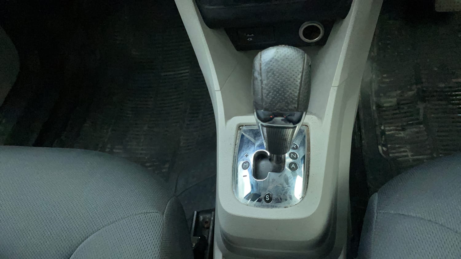 Used 2019 Tata Tiago Revotron XZA Plus Petrol Automatic interior GEAR  KNOB VIEW