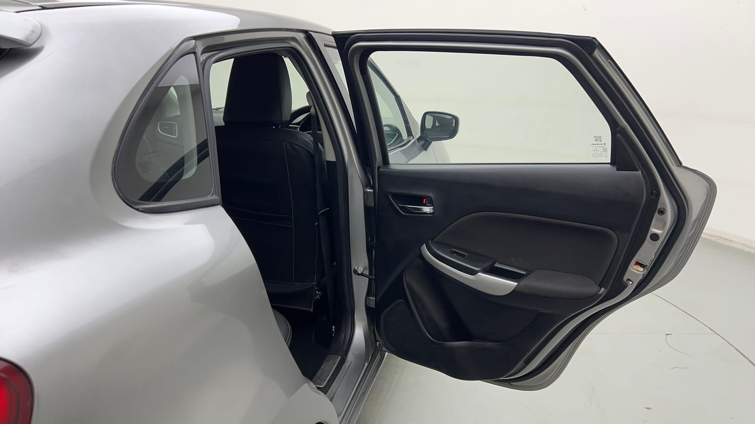 Used 2018 Maruti Suzuki Baleno Delta 1.2 Petrol Manual interior RIGHT REAR DOOR OPEN VIEW