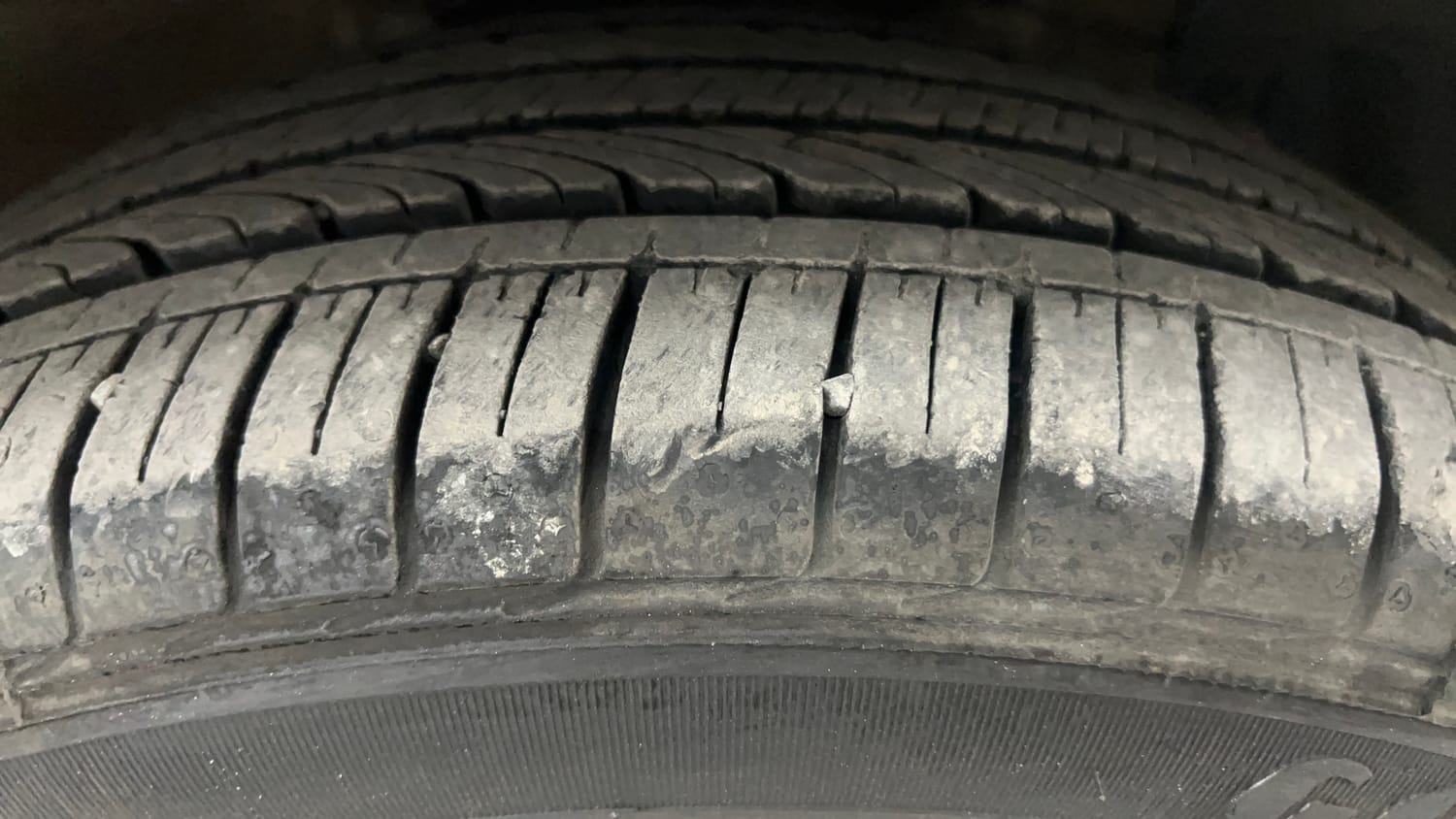Used 2025 Maruti Suzuki Ciaz Alpha 1.5 AT Petrol Automatic tyres RIGHT FRONT TYRE TREAD VIEW