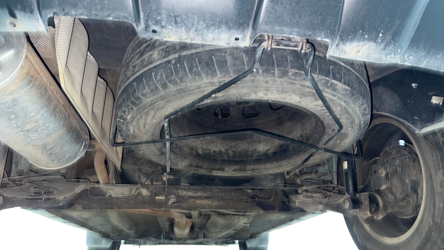 Used 2018 Renault Duster RXS CVT Petrol Automatic tyres SPARE TYRE VIEW