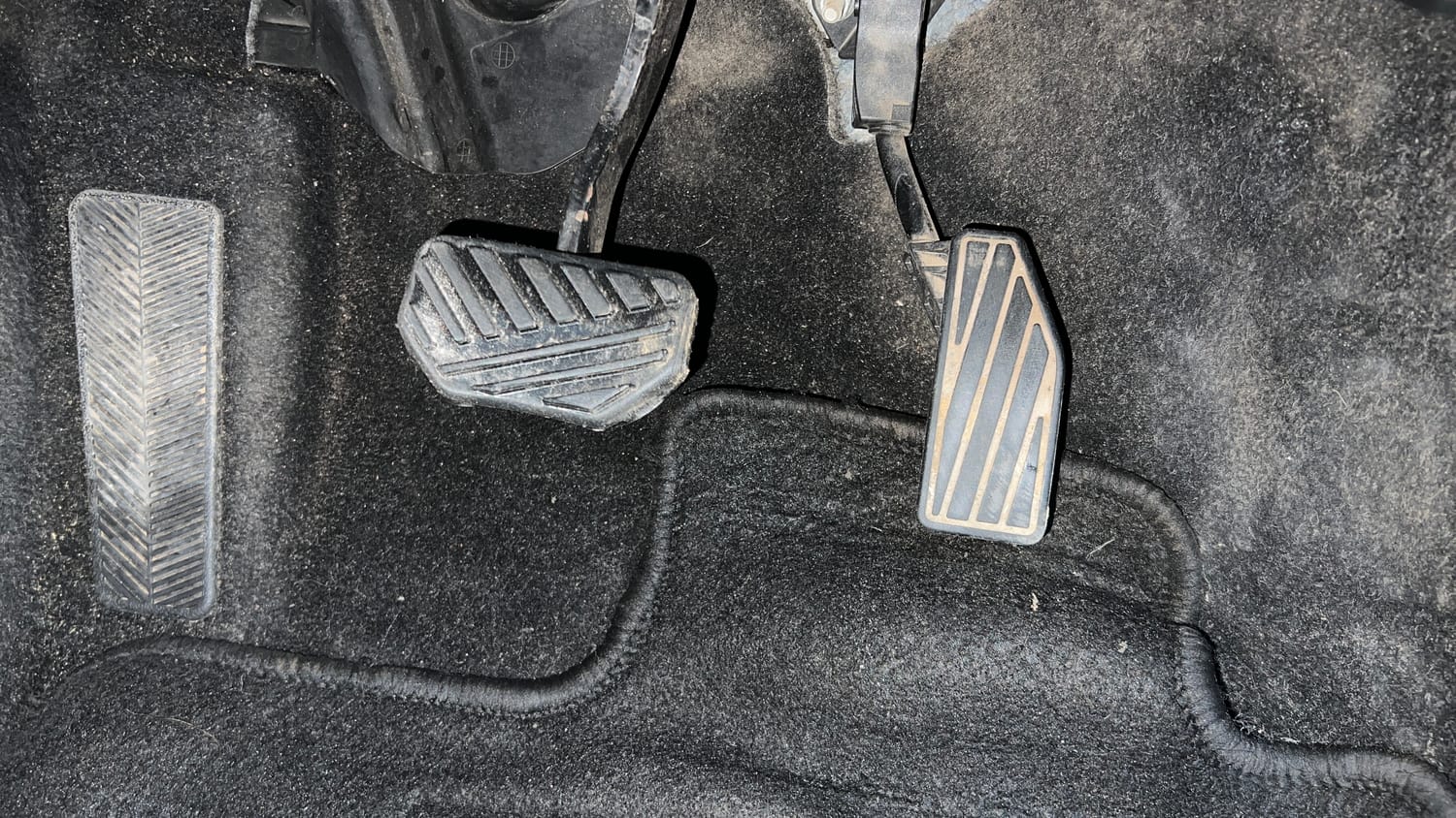 Used 2016 Maruti Suzuki Baleno Zeta 1.2 AT Petrol Automatic interior PEDALS VIEW