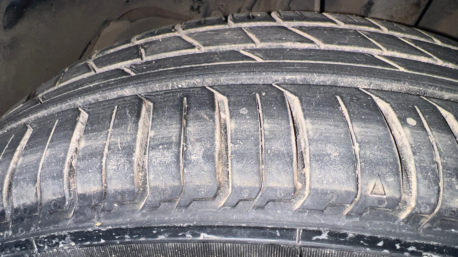 Used 2021 Tata Tiago XZ Plus Petrol Manual tyres LEFT FRONT TYRE TREAD VIEW