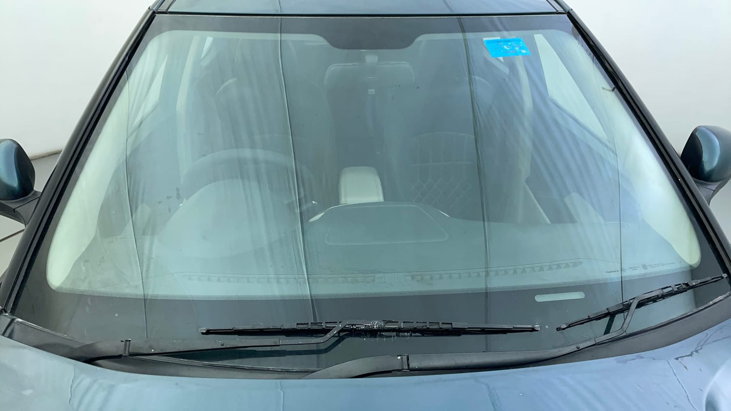 Used 2021 Mahindra XUV 300 W6 1.2 Petrol Petrol Manual exterior FRONT WINDSHIELD VIEW