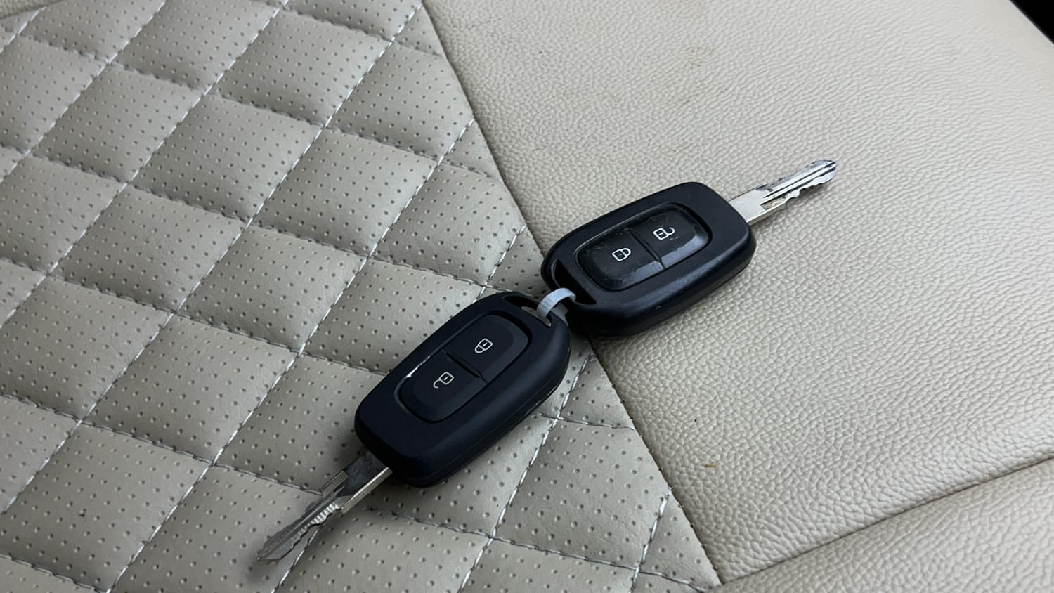 Used 2018 Renault Duster RXS CVT Petrol Automatic extra CAR KEY VIEW