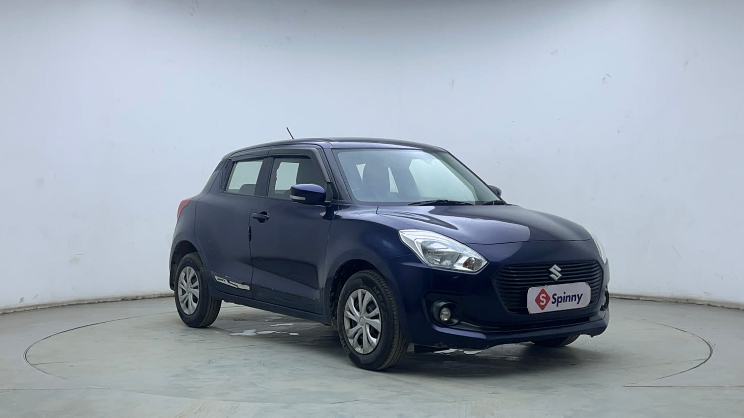 Used 2018 Maruti Suzuki Swift VXi AMT Petrol Automatic exterior RIGHT FRONT CORNER VIEW