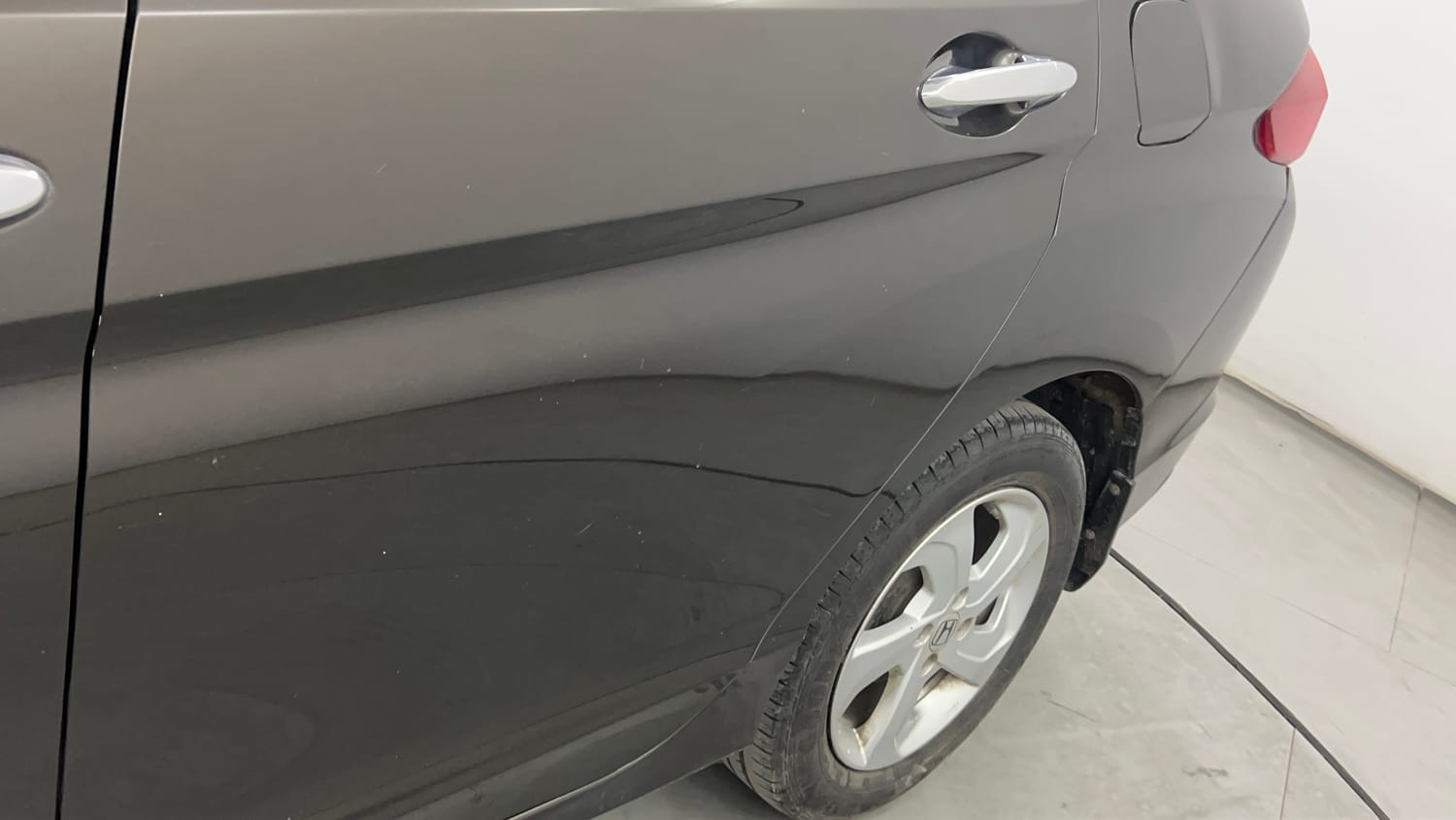 Used 2016 Honda City VX CVT Petrol Automatic dents MINOR SCRATCH