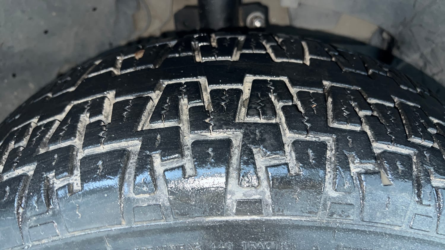 Used 2016 Renault Duster RXL Petrol Petrol Manual tyres RIGHT FRONT TYRE TREAD VIEW