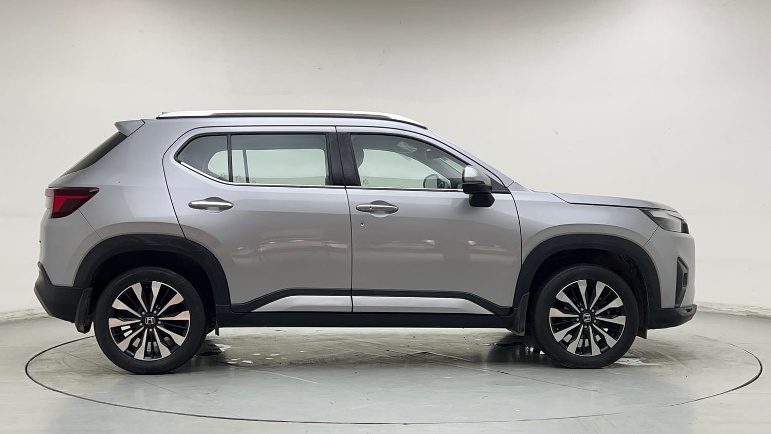 Used 2025 Honda Elevate ZX CVT Petrol Automatic exterior RIGHT SIDE VIEW