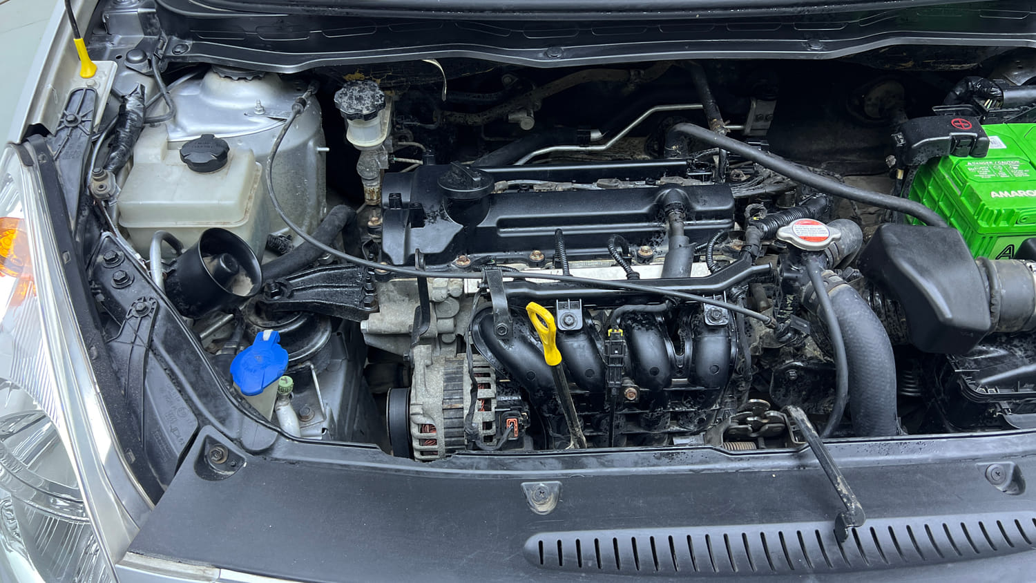 Used 2012 Hyundai i20 Magna 1.2 Petrol Manual engine ENGINE RIGHT SIDE VIEW