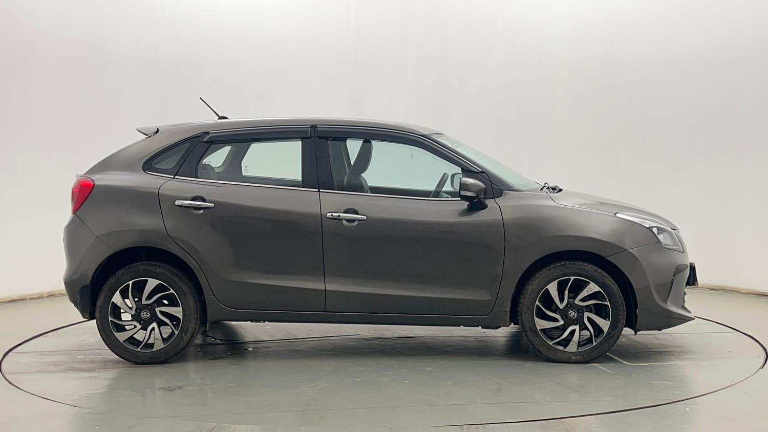 Used 2020 Toyota Glanza G CVT Petrol Automatic exterior RIGHT SIDE VIEW