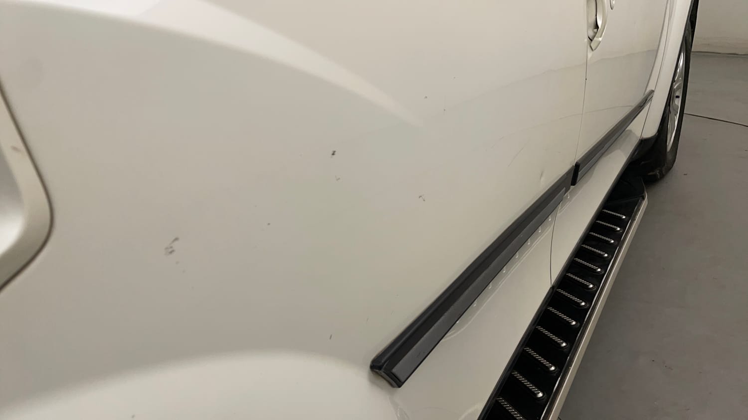 Used 2018 Mahindra XUV500 W10 Diesel Manual dents MINOR SCRATCH