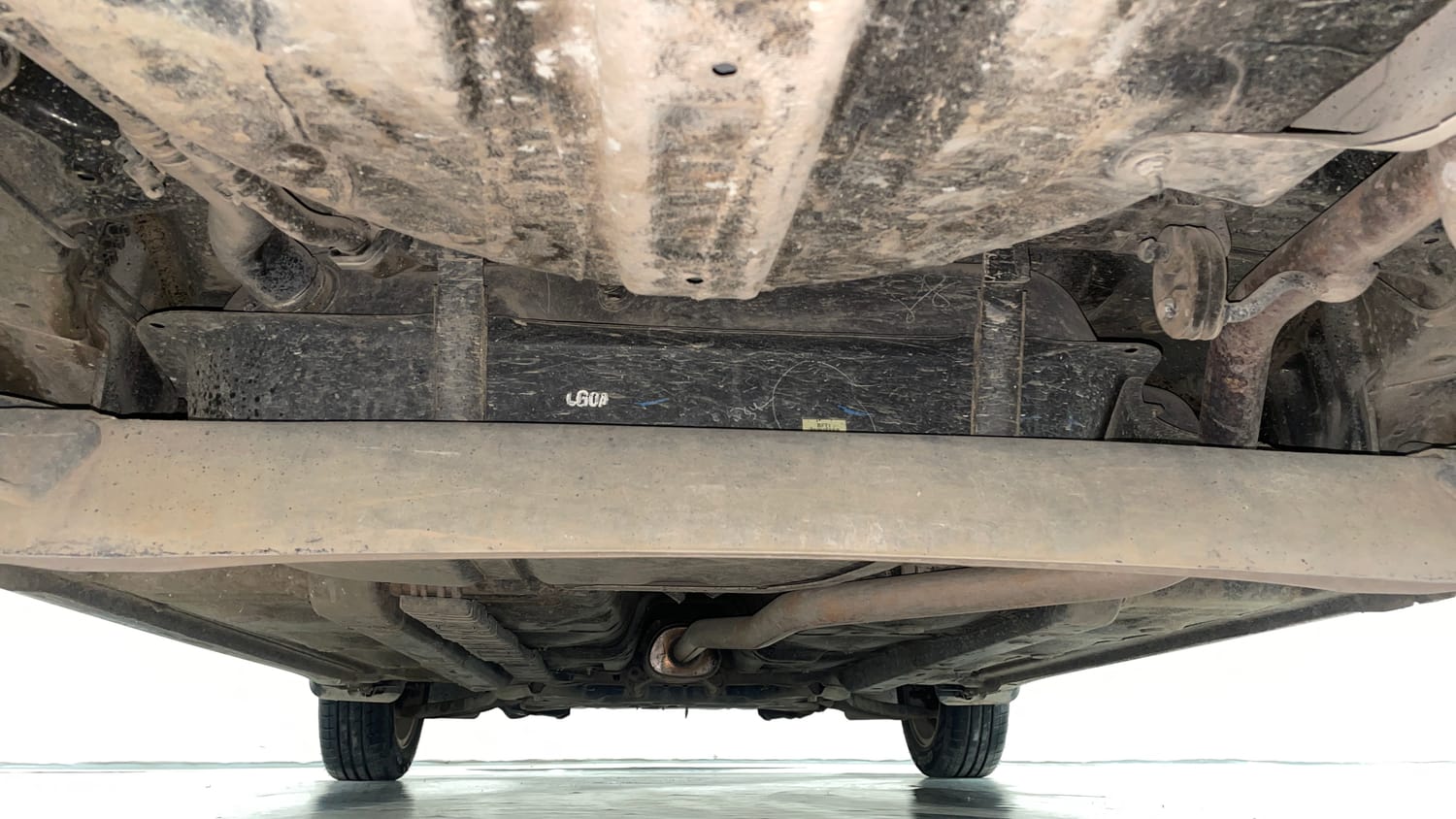 Used 2016 Hyundai Grand i10 Asta AT 1.2 Kappa VTVT (O) Petrol Automatic extra REAR UNDERBODY VIEW (TAKEN FROM REAR)