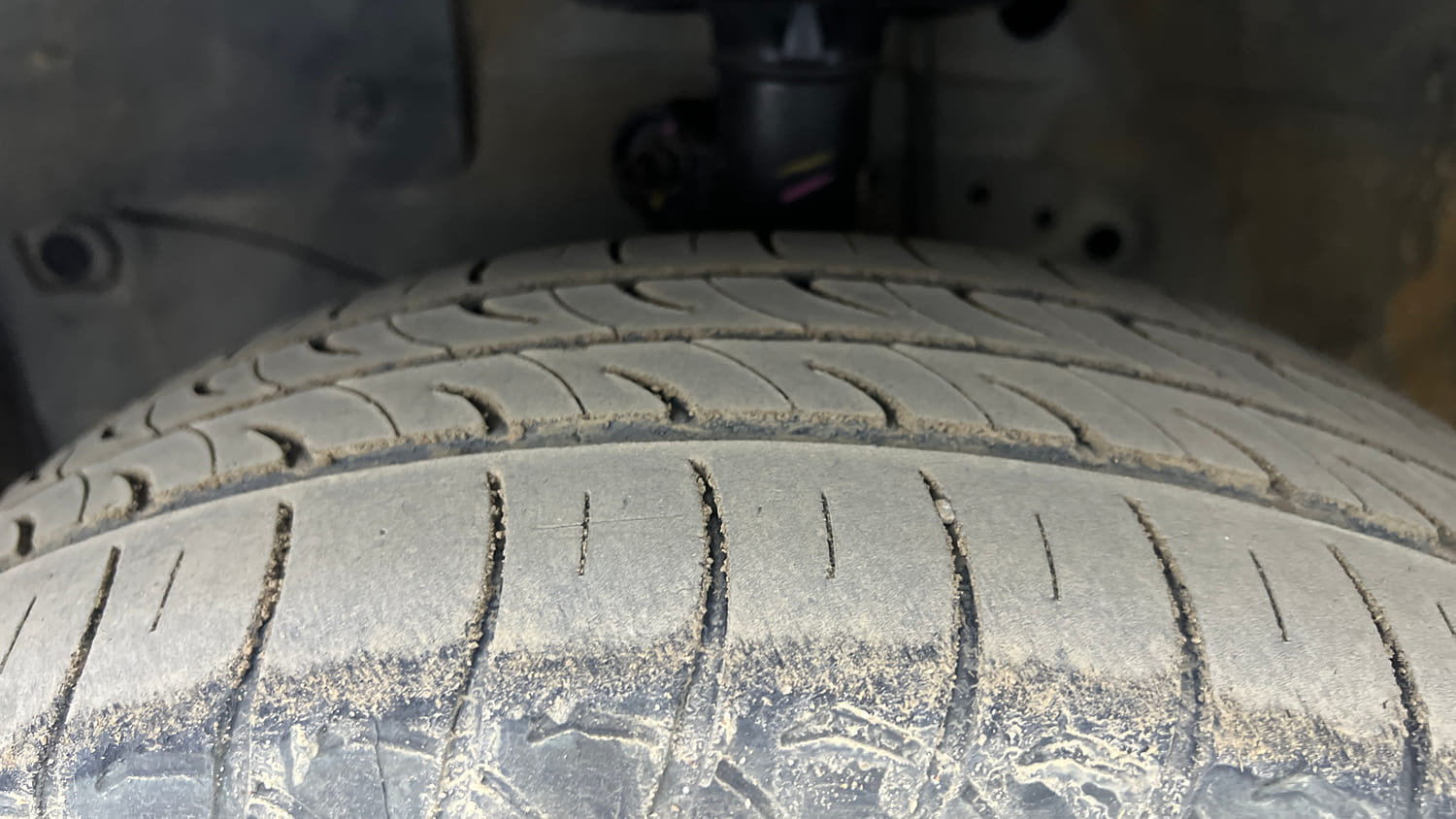 Used 2016 Honda Amaze 1.2 S i-VTEC Petrol Manual tyres LEFT FRONT TYRE TREAD VIEW