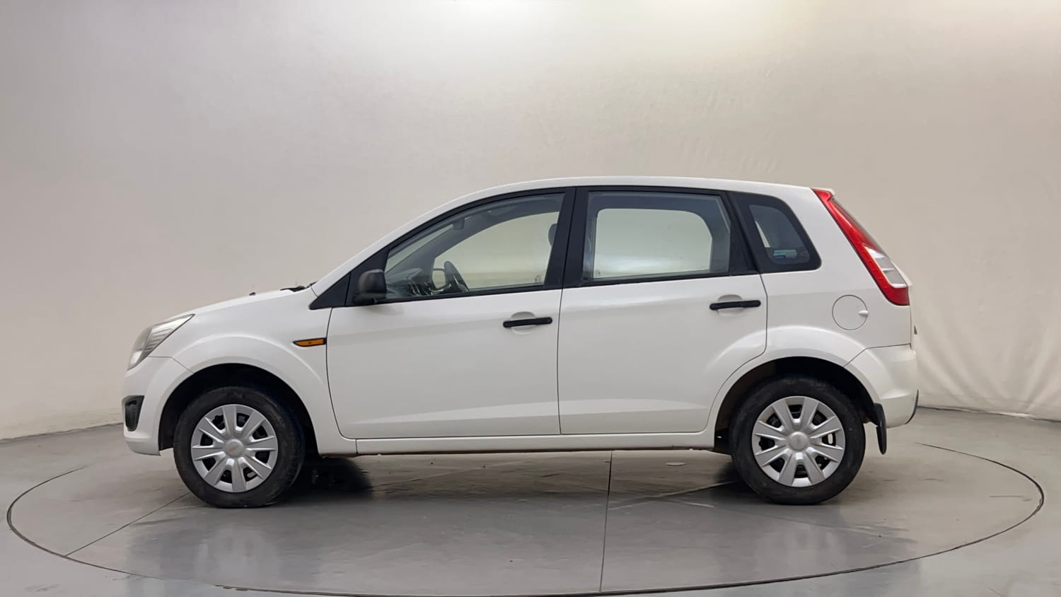 Used 2013 Ford Figo Duratorq Diesel EXI 1.4 Diesel Manual exterior LEFT SIDE VIEW