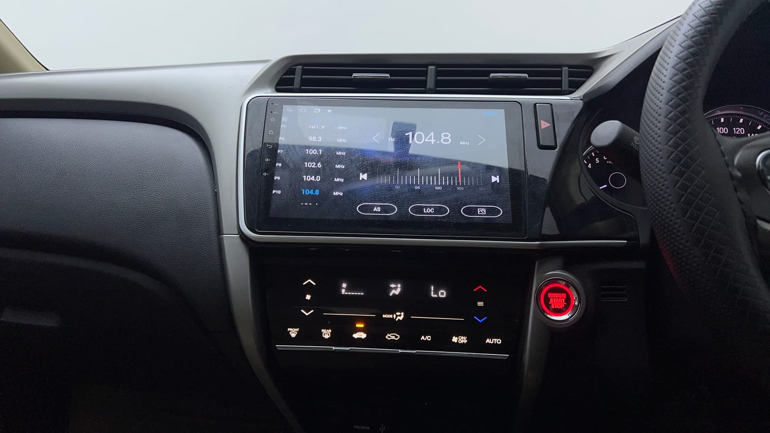 Used 2019 Honda City V Petrol Petrol Manual interior MUSIC SYSTEM & AC CONTROL VIEW