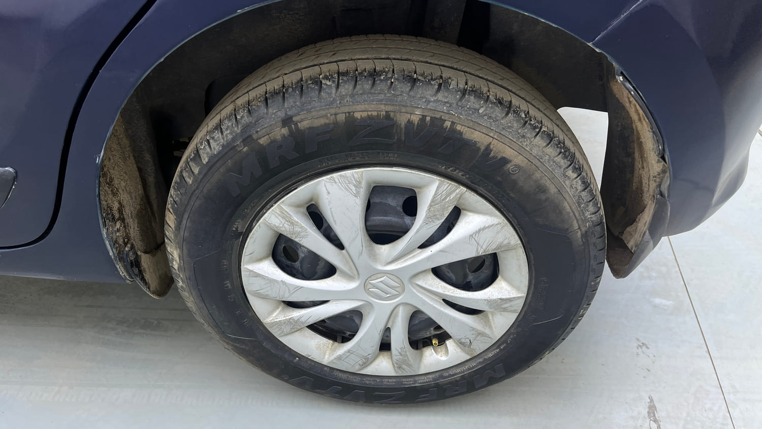 Used 2018 Maruti Suzuki Swift VXi AMT Petrol Automatic tyres LEFT REAR TYRE RIM VIEW