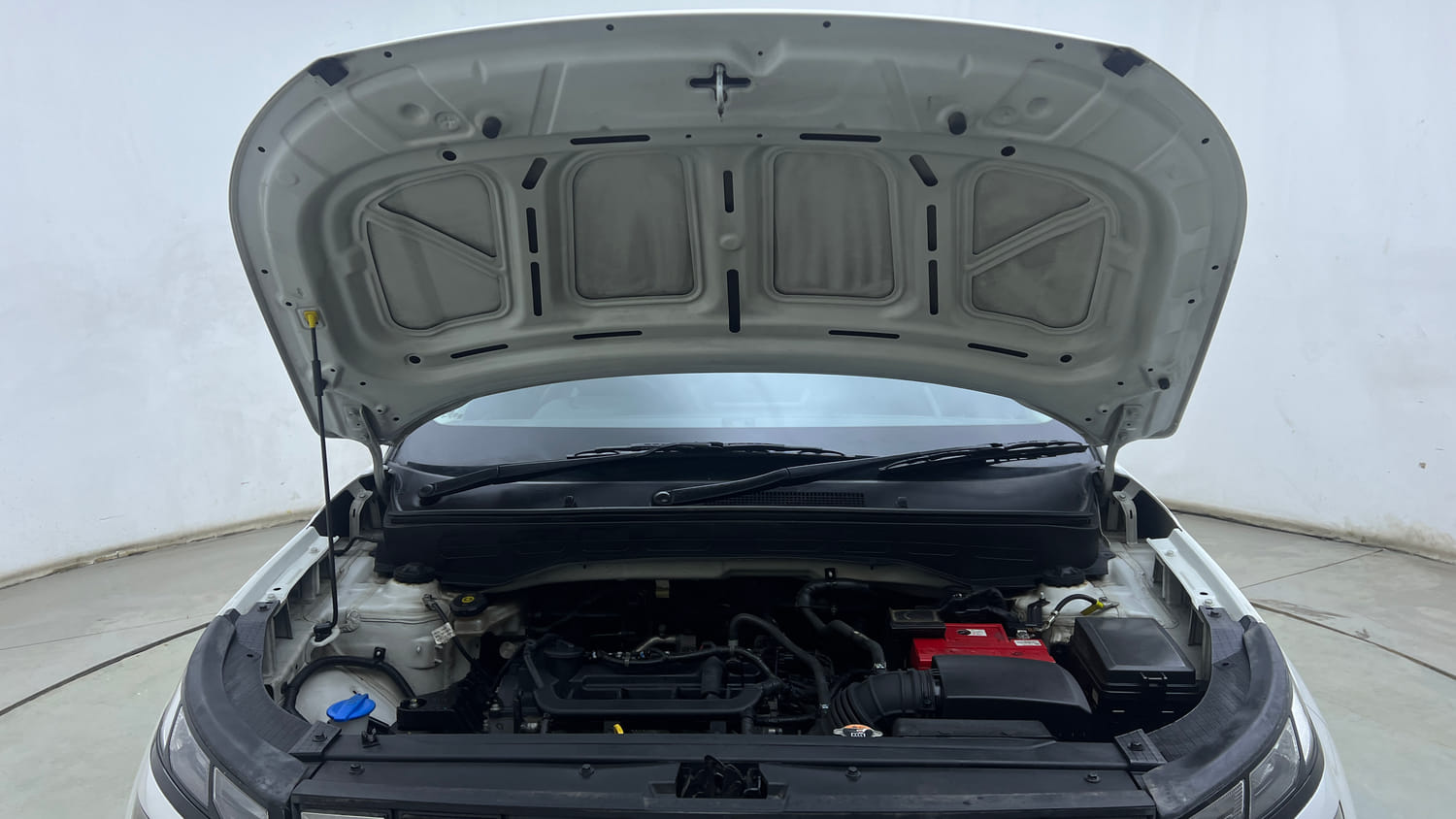 Used 2023 Hyundai Venue SX 1.2 Petrol Petrol Manual engine ENGINE & BONNET OPEN FRONT VIEW