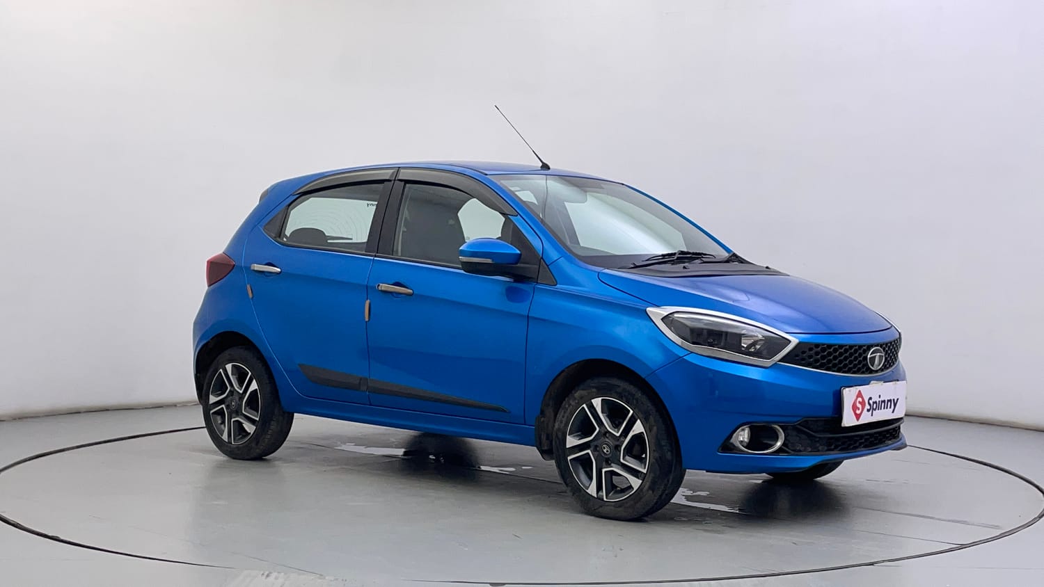 Used 2019 Tata Tiago Revotron XZA Plus Petrol Automatic exterior RIGHT FRONT CORNER VIEW