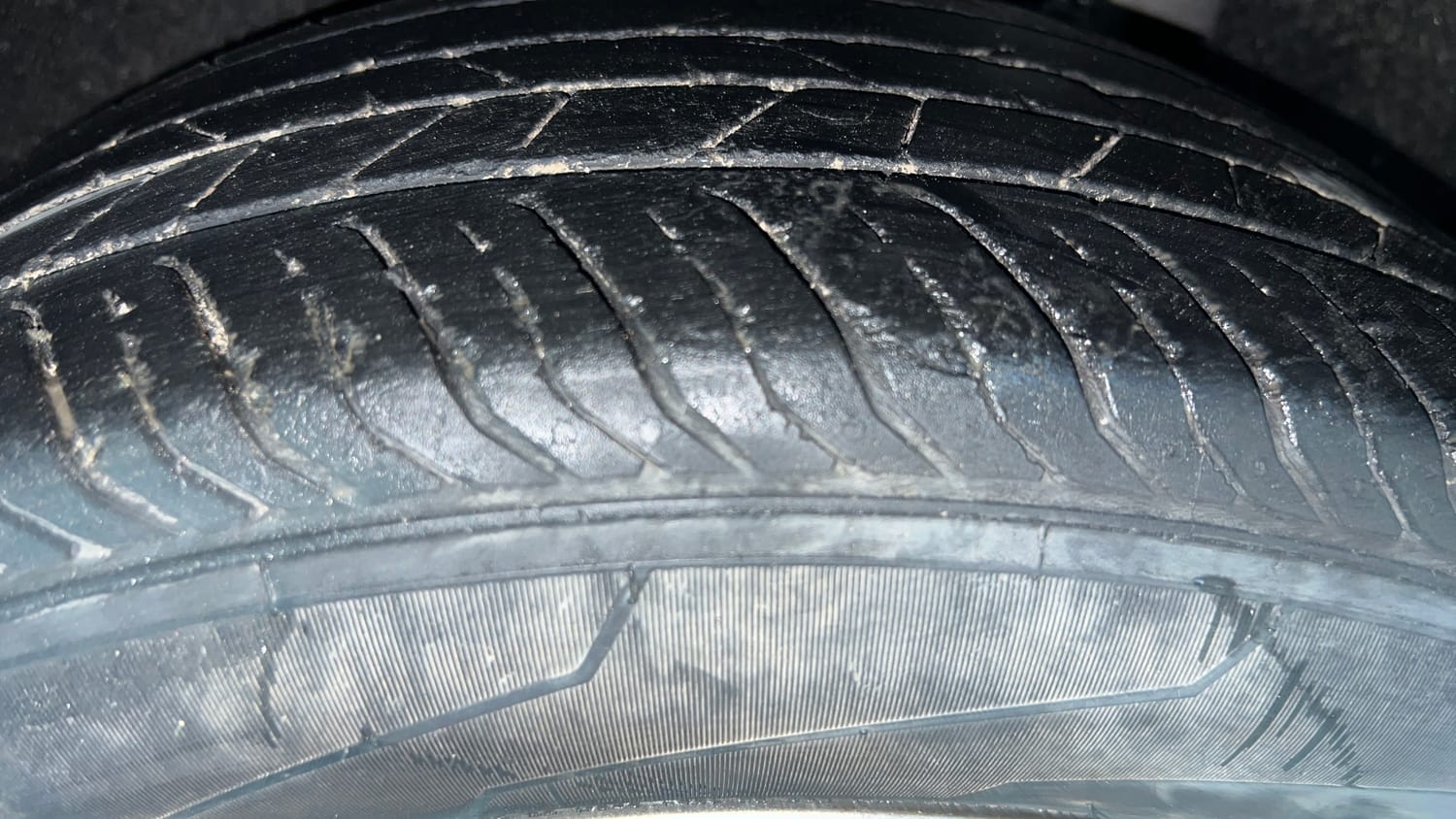 Used 2018 Maruti Suzuki Baleno Delta 1.2 Petrol Manual tyres LEFT REAR TYRE TREAD VIEW