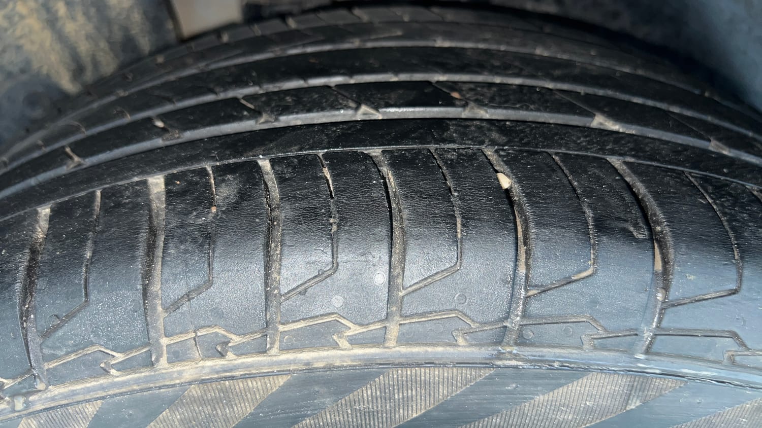 Used 2024 Hyundai Creta 1.5 CRDi Diesel MT DSL S(O) Diesel Manual tyres RIGHT REAR TYRE TREAD VIEW