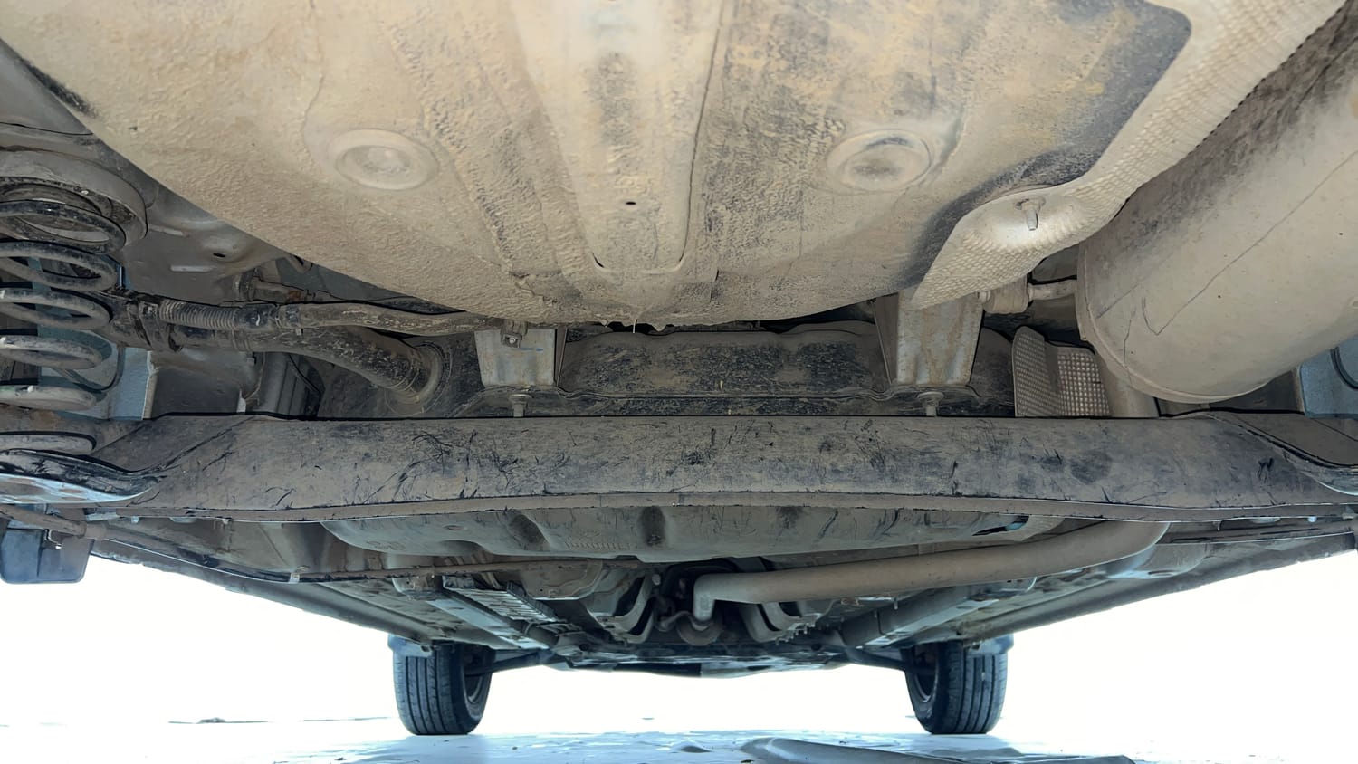Used 2023 Hyundai Venue S (O) 1.2 Petrol Petrol Manual extra REAR UNDERBODY VIEW (TAKEN FROM REAR)
