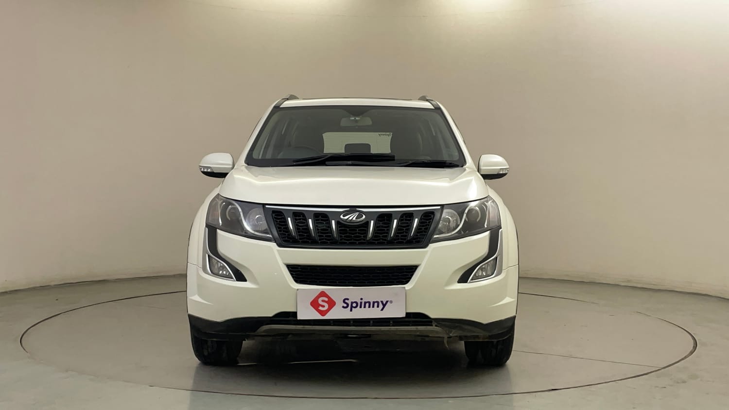 Used 2018 Mahindra XUV500 W10 Diesel Manual exterior FRONT VIEW