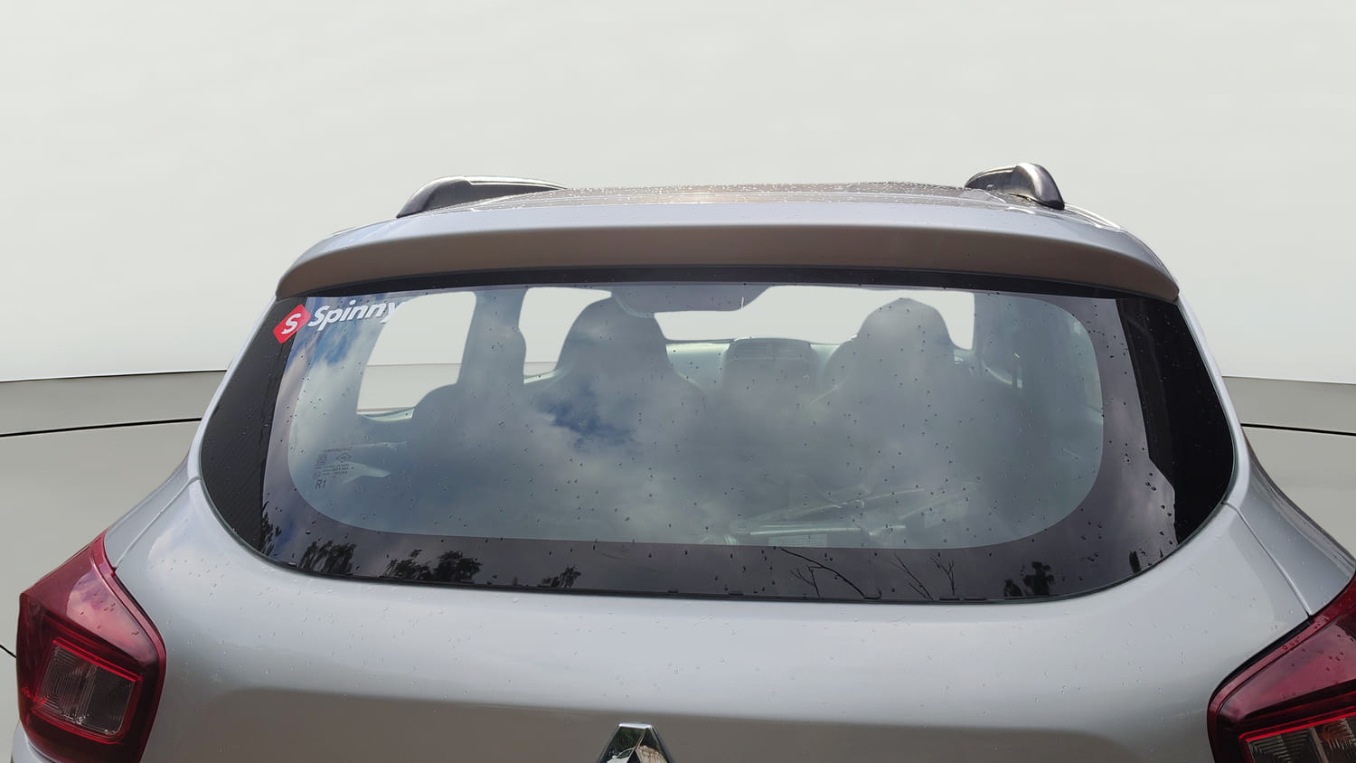 Used 2020 Renault Kwid RXT Petrol Manual exterior BACK WINDSHIELD VIEW