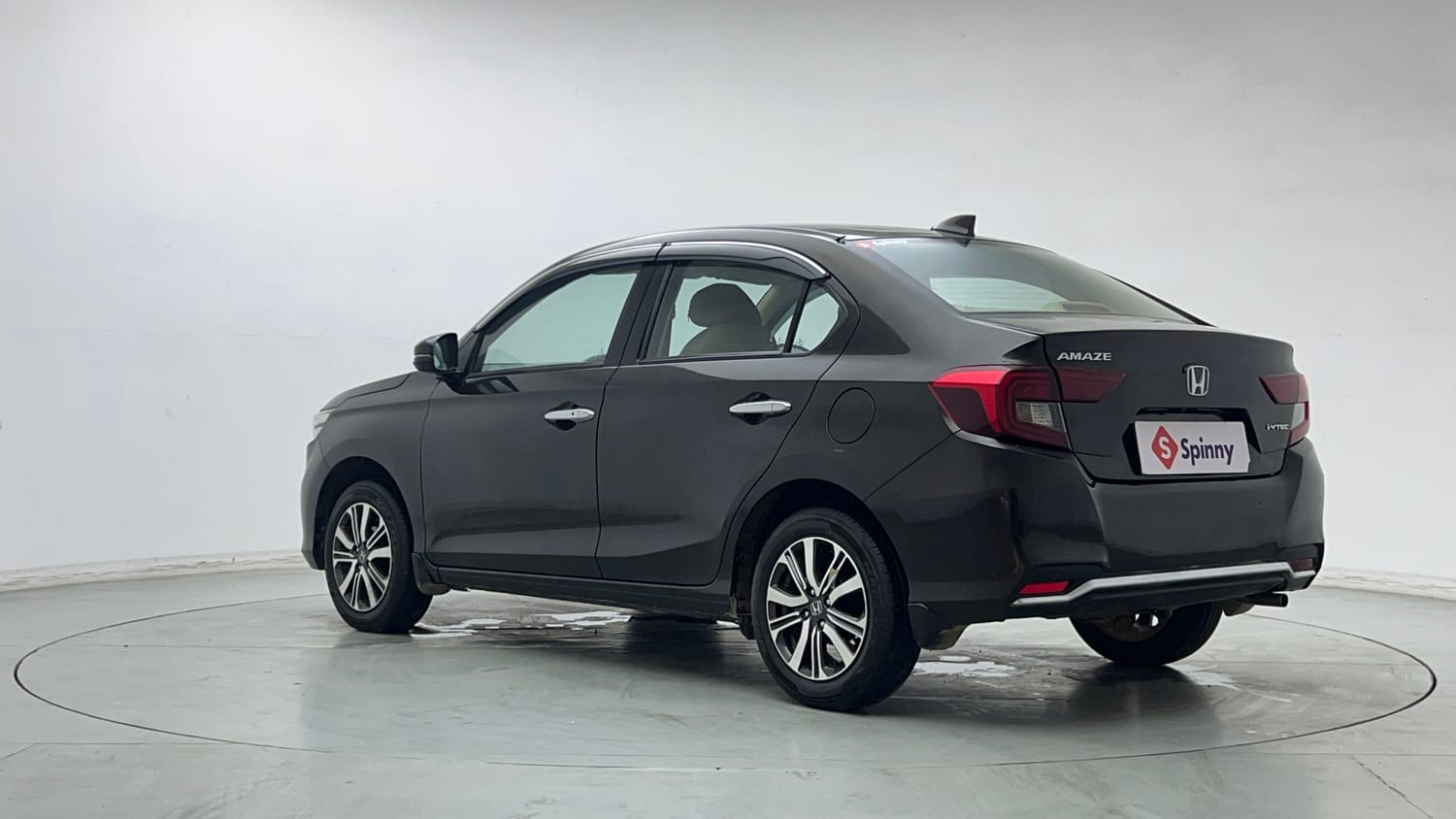 Used 2025 honda Amaze 2nd Generation VX 1.2 Petrol MT Petrol Manual exterior LEFT REAR CORNER VIEW