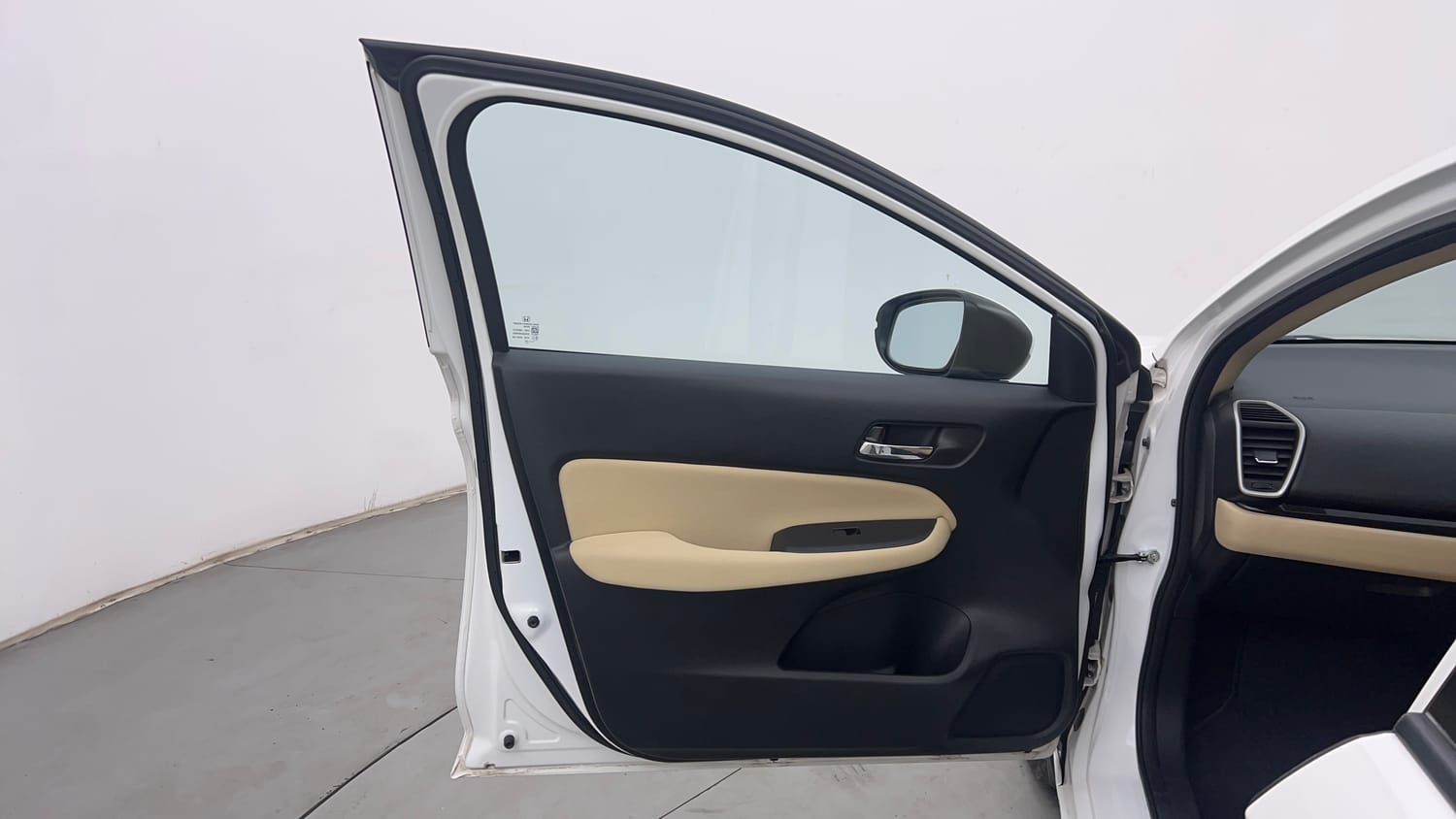 Used 2023 Honda City V Petrol CVT Petrol Automatic interior LEFT FRONT DOOR OPEN VIEW