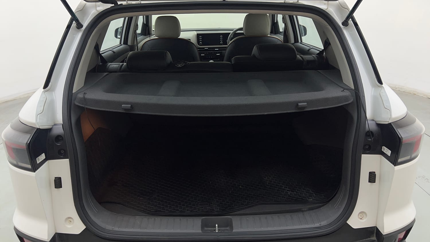 Used 2024 Hyundai Creta 1.5 CRDi Diesel MT DSL S(O) Diesel Manual interior DICKY INSIDE VIEW