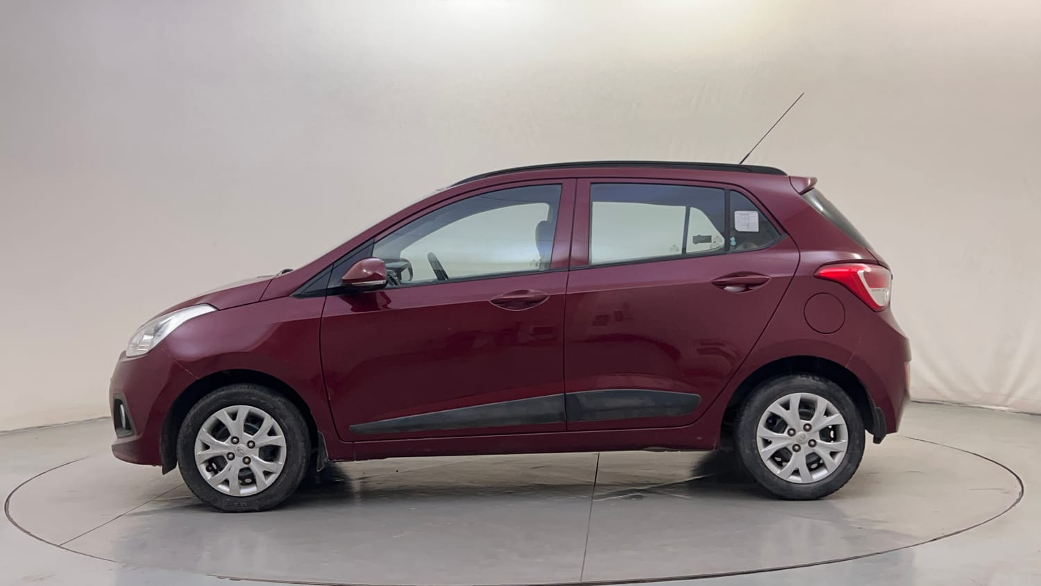 Used 2015 Hyundai Grand i10 Sportz 1.2 Kappa VTVT Petrol Manual exterior LEFT SIDE VIEW